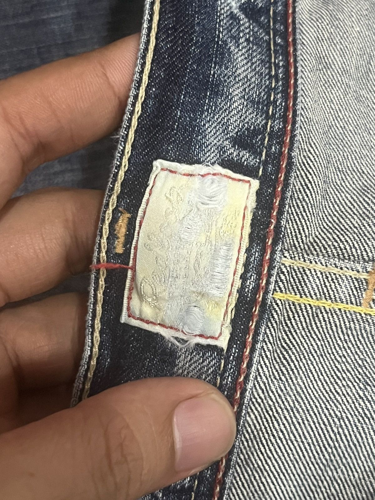 Levi's Vintage Levi’s Whisker Blue Faded Washed Patches Unisex Jean Size US 28 / EU 44 - 17 Thumbnail