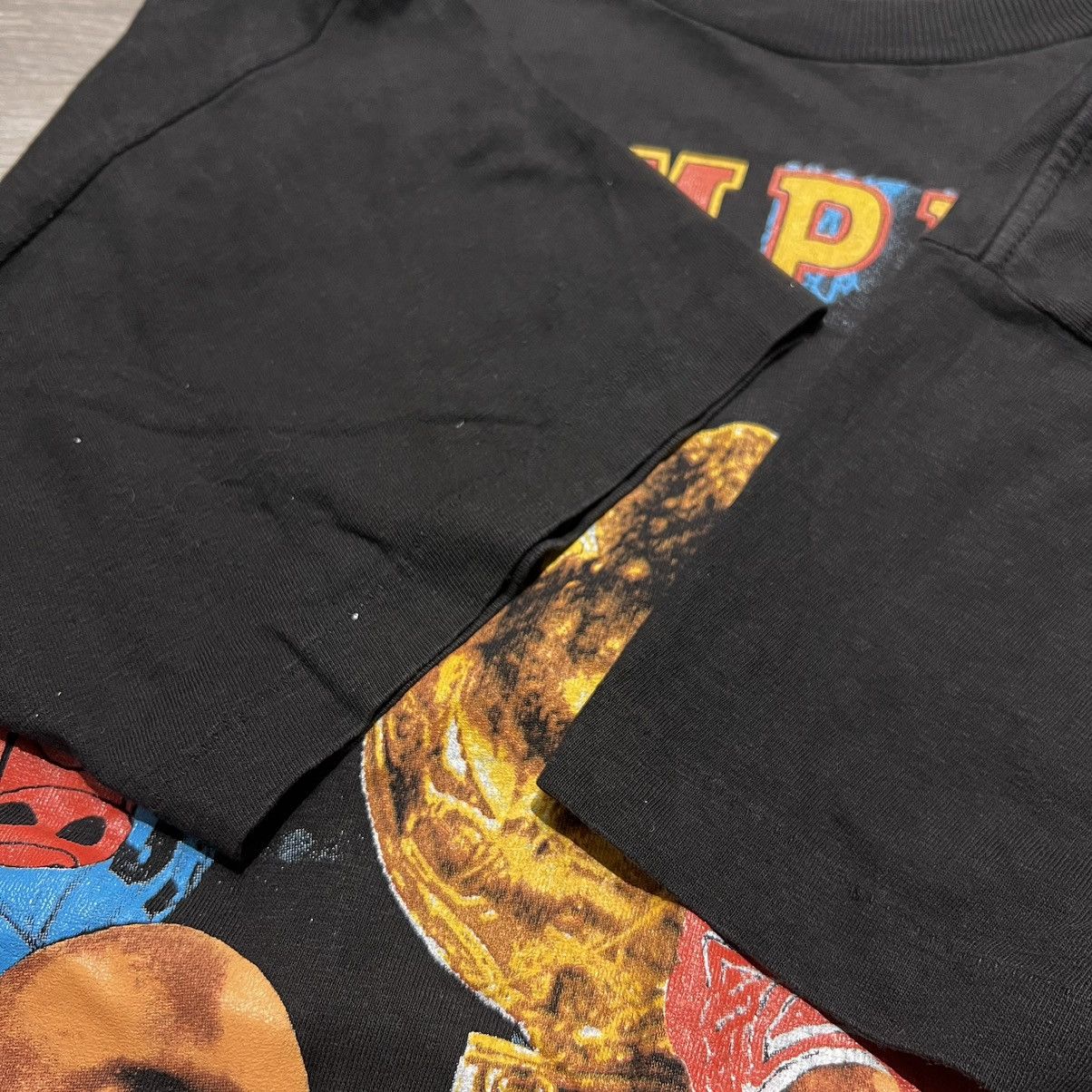 Rap Tees Vintage Chicago Bulls Rodman rap tee Size US L / EU 52-54 / 3 - 6 Thumbnail