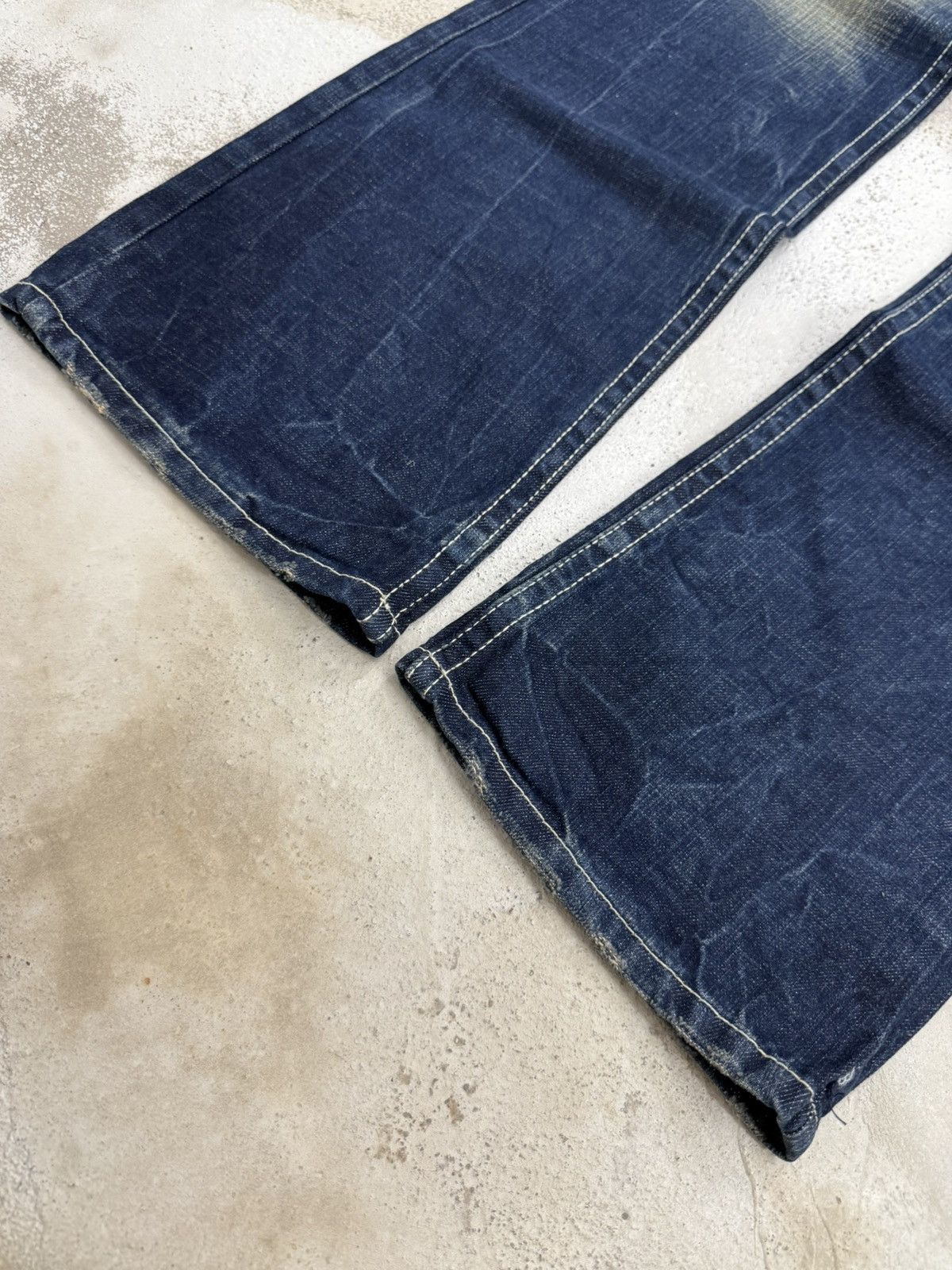 Hysteric Glamour × Japanese Brand Red Pepper Feather Wings Embroidered Lowrise Mud Flare Jeans Size US 27 - 14 Thumbnail