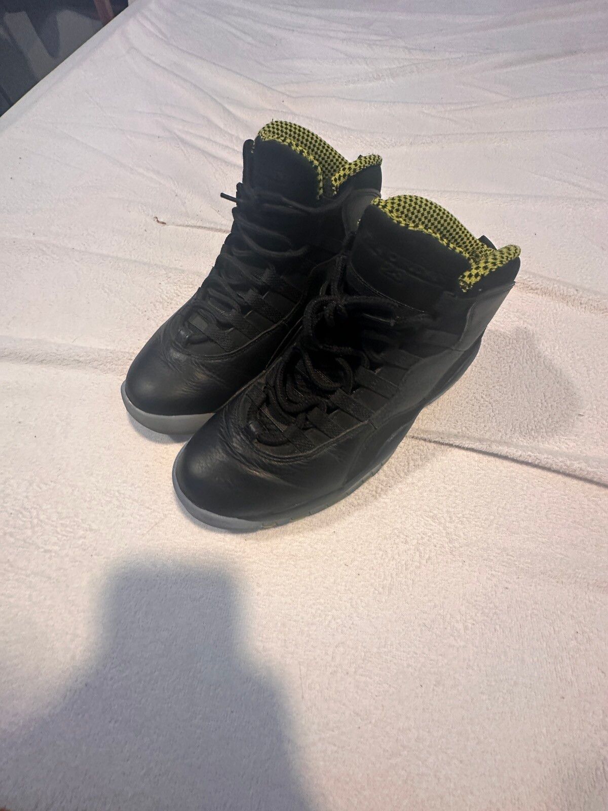 Nike Jordan retro 10 venoms Size US 8.5 / EU 41-42 - 2 Preview
