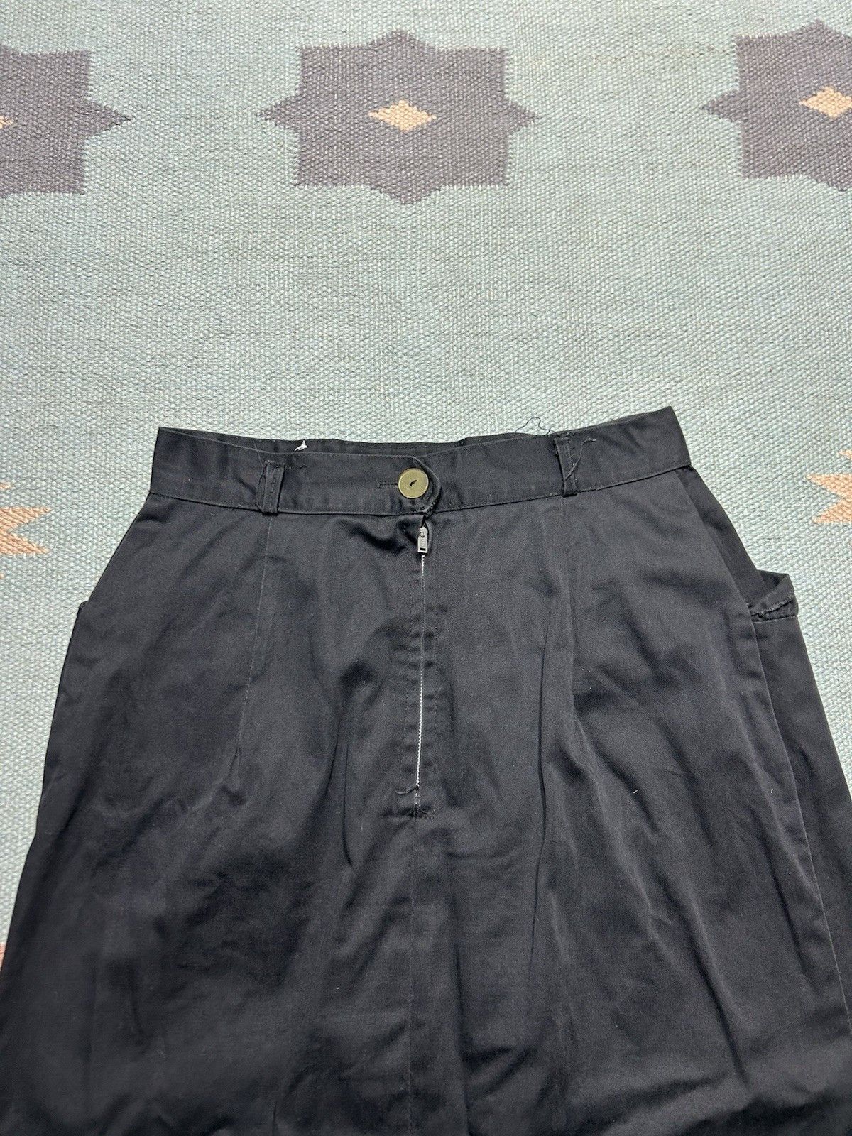 Vintage Vtg 1950s black gabardine skirt ruffled pockets western 24” Size 24" / US 00 / IT 34 - 7 Thumbnail