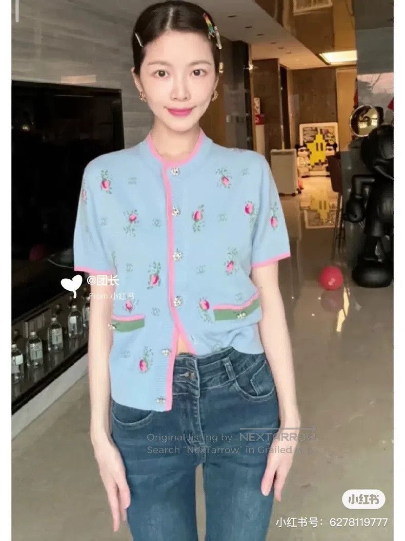 Chanel Chanel Beautiful rhinestone buttoned floral pearl short-sl Size XXS / US 00 / IT 34 - 6 Thumbnail