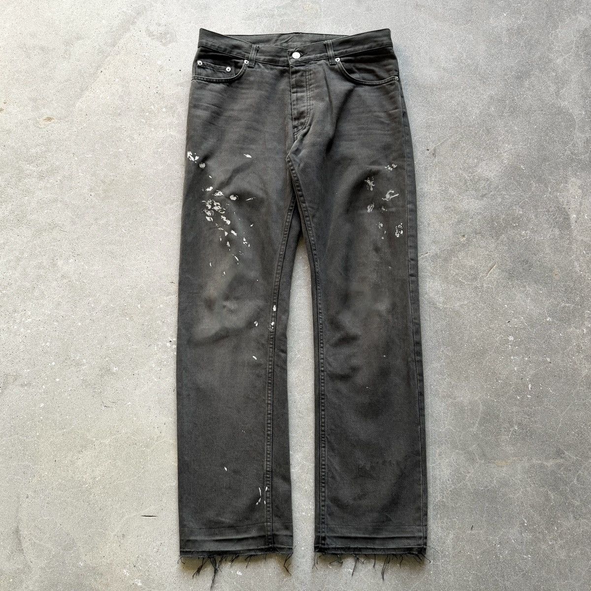 Helmut Lang Vintage 2000s Helmut Lang THRASHED Charcoal Painter Denim Size US 32 / EU 48 - 1 Thumbnail