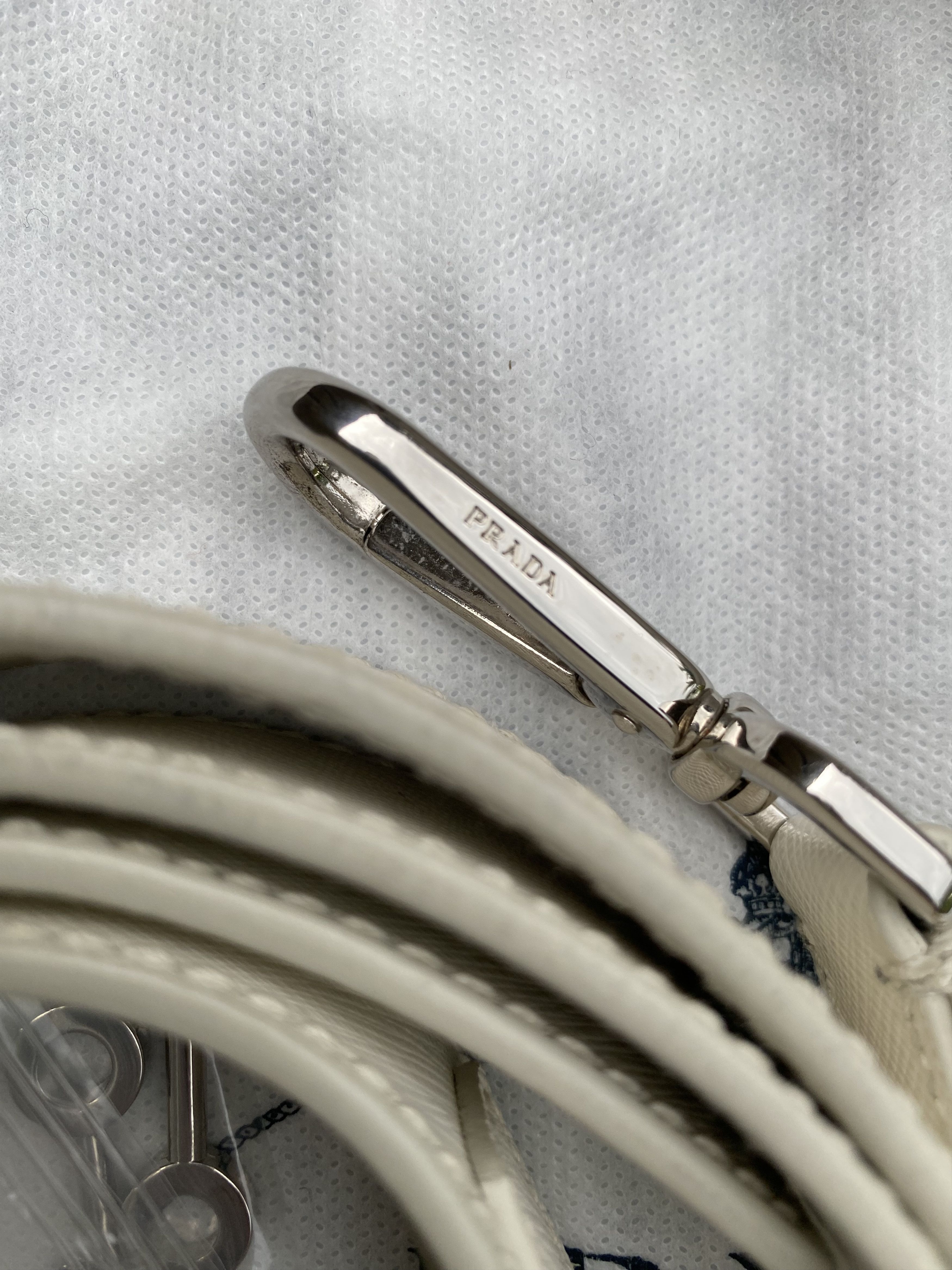 Prada White Prada crossbody bag Size ONE SIZE - 4 Thumbnail
