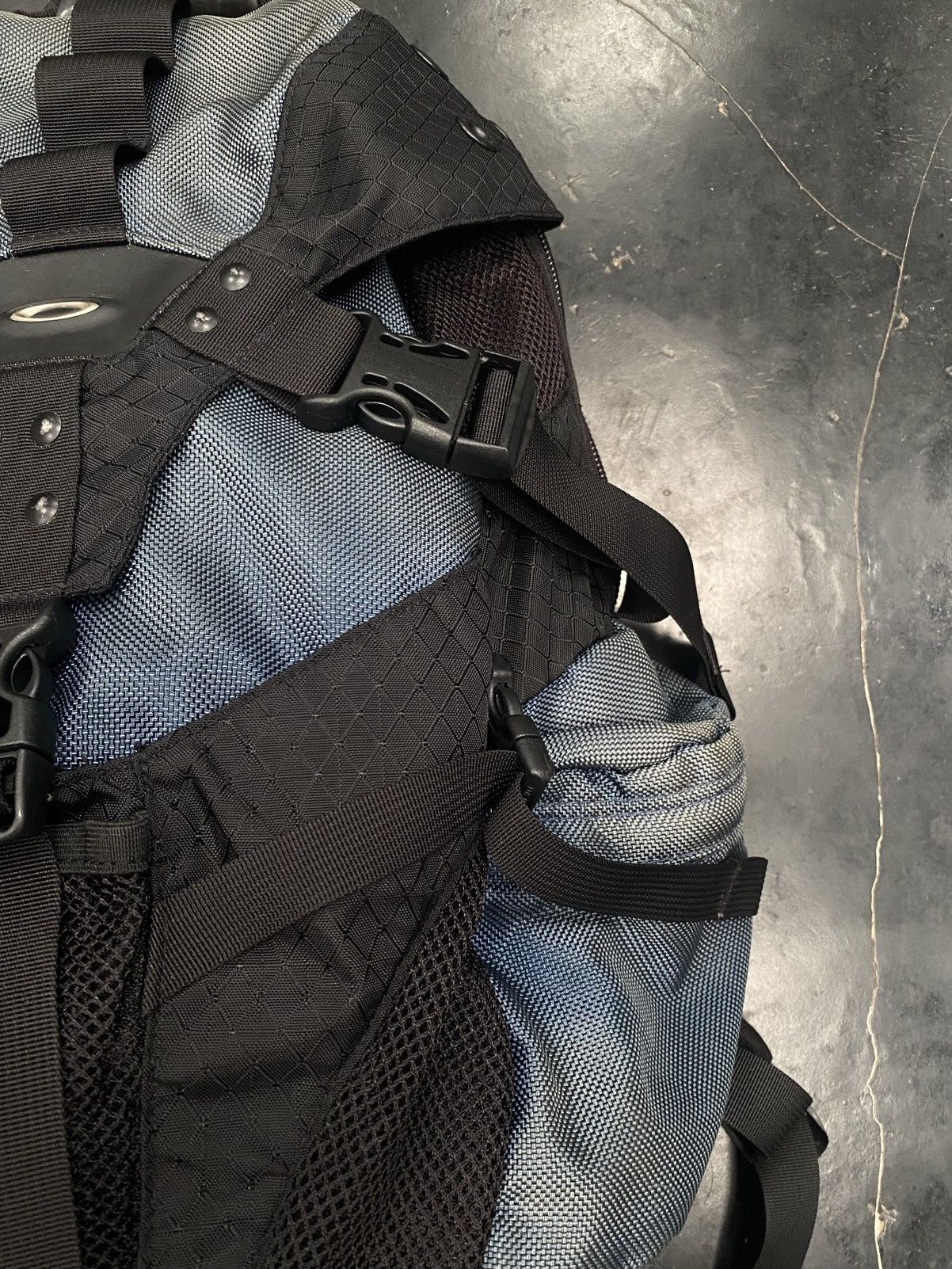 Oakley Vintage 90S Oakley Technical Backpack Blue Size ONE SIZE - 6 Thumbnail
