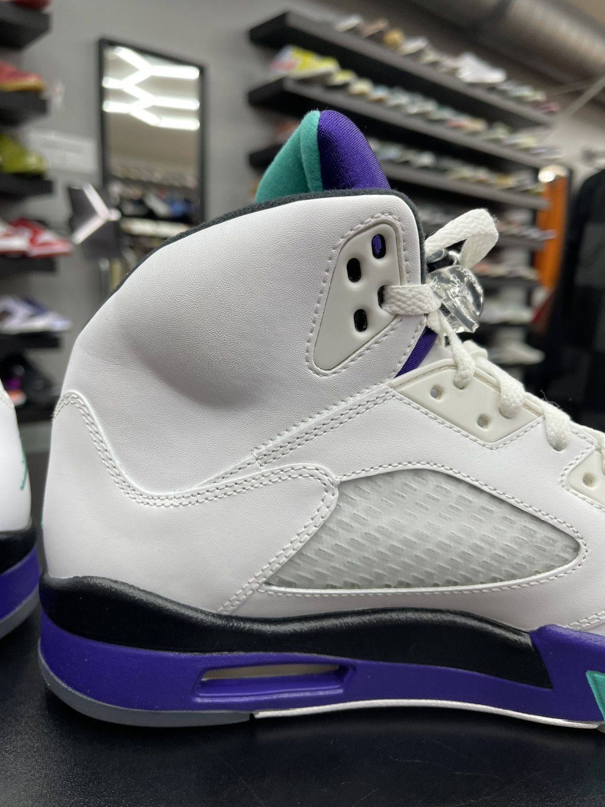 Jordan Brand Size 10 - Jordan 5 Grape “2013” Size US 10 / EU 43 - 7 Thumbnail