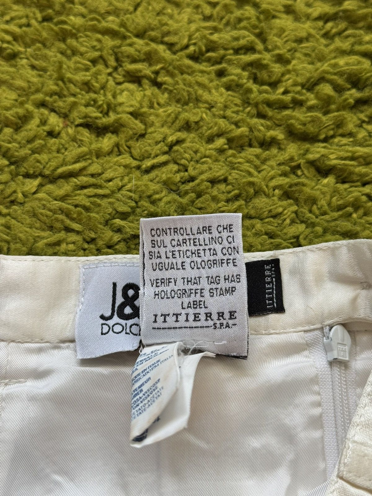 Dolce & Gabbana Dolce & Gabbana J&ANS 1990s vintage satin mini skirt Size 26" / US 2 / IT 38 - 6 Thumbnail