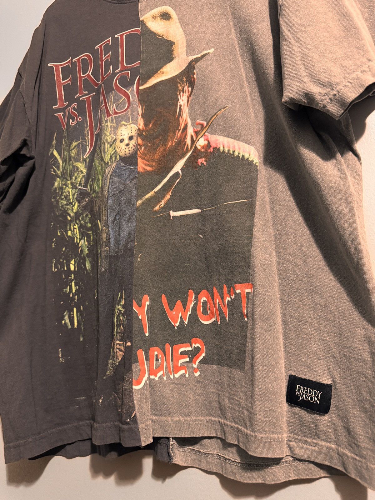 Vintage Freddy vs Jason x Dumbgood Movie T-Shirt Size US XL / EU 56 / 4 - 2 Thumbnail