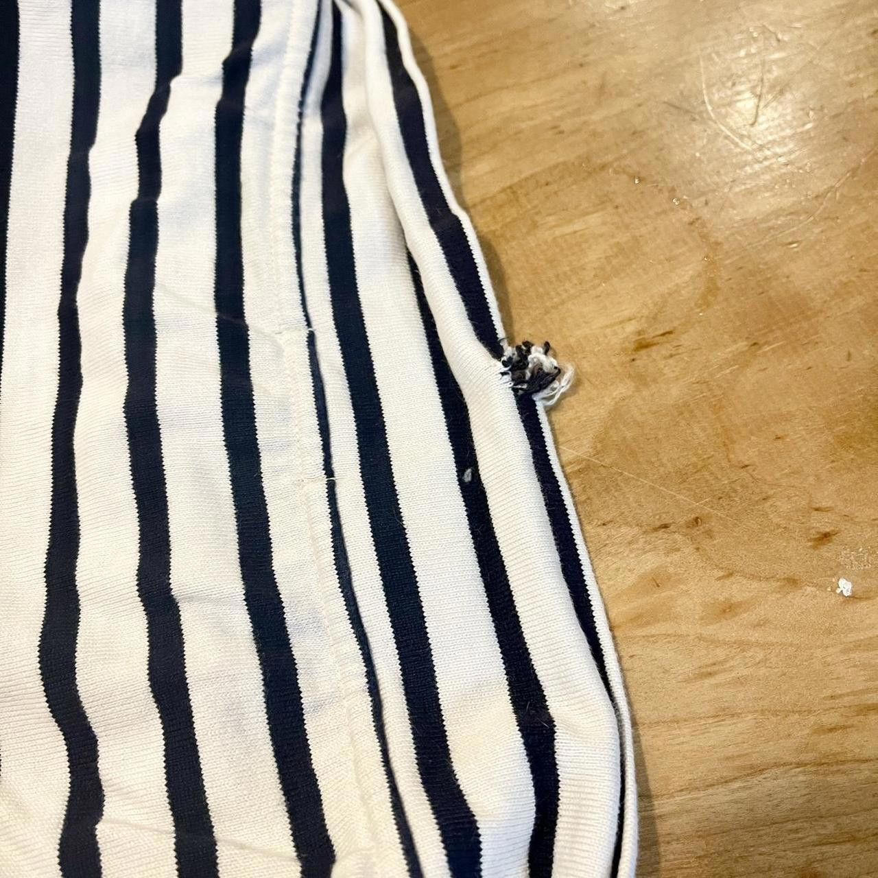 Burberry Classic Burberry boat neck cotton stripe 3/4 sleeve top. Size XS / US 0-2 / IT 36-38 - 5 Thumbnail
