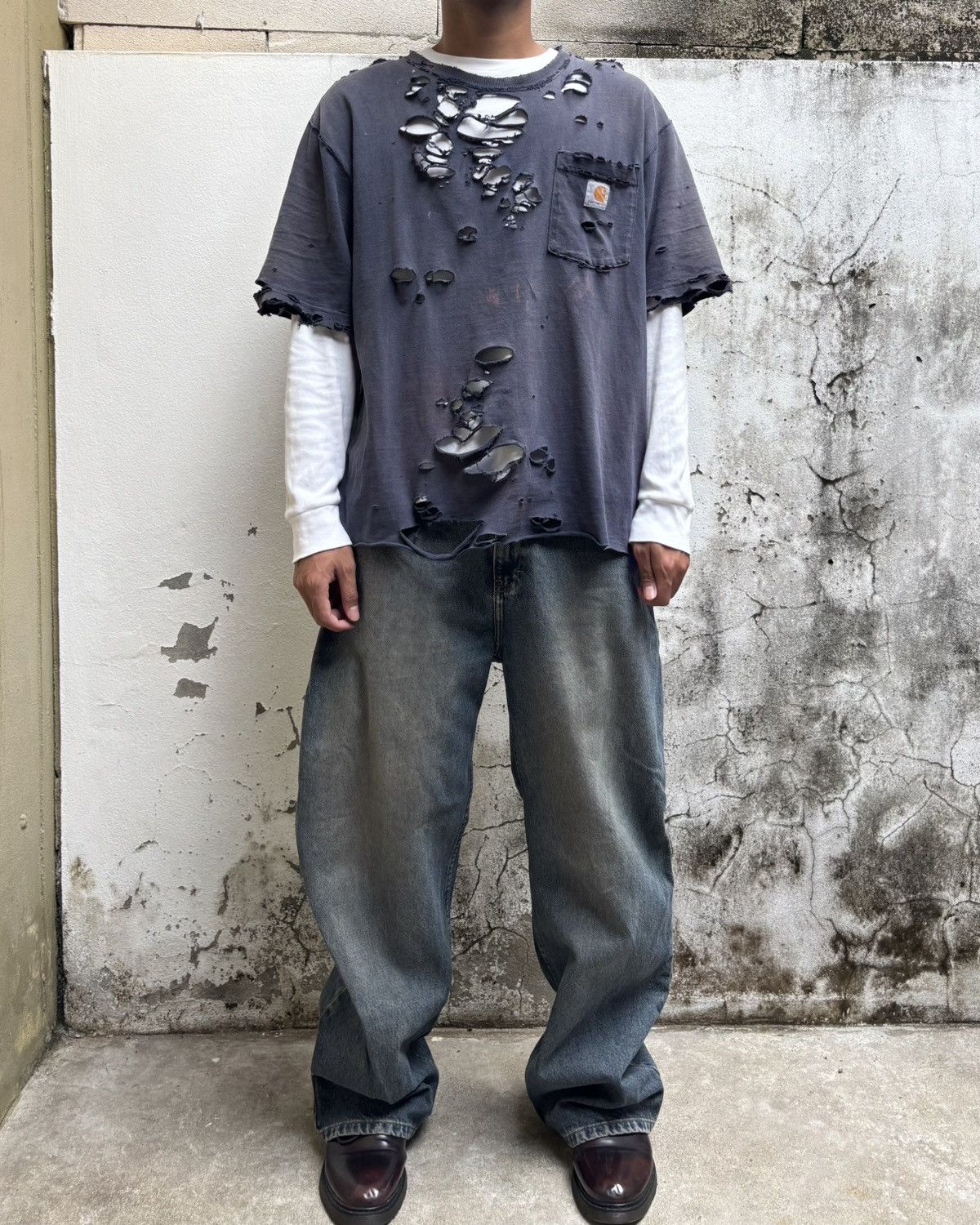 Carhartt Thrashed Carhartt Faded T Shirt Distressed Navy ERD GRUNGE Size US L / EU 52-54 / 3 - 2 Thumbnail