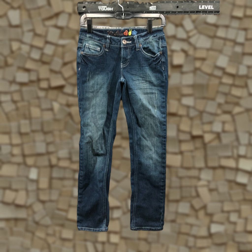 Denime Mudd Jeans Straight 3 Juniors Low Rise Medium Wash Blue Denim - Size 3, Regular, 26-28 Inferior? Size 26" / US 2 / IT 38 - 1 Thumbnail