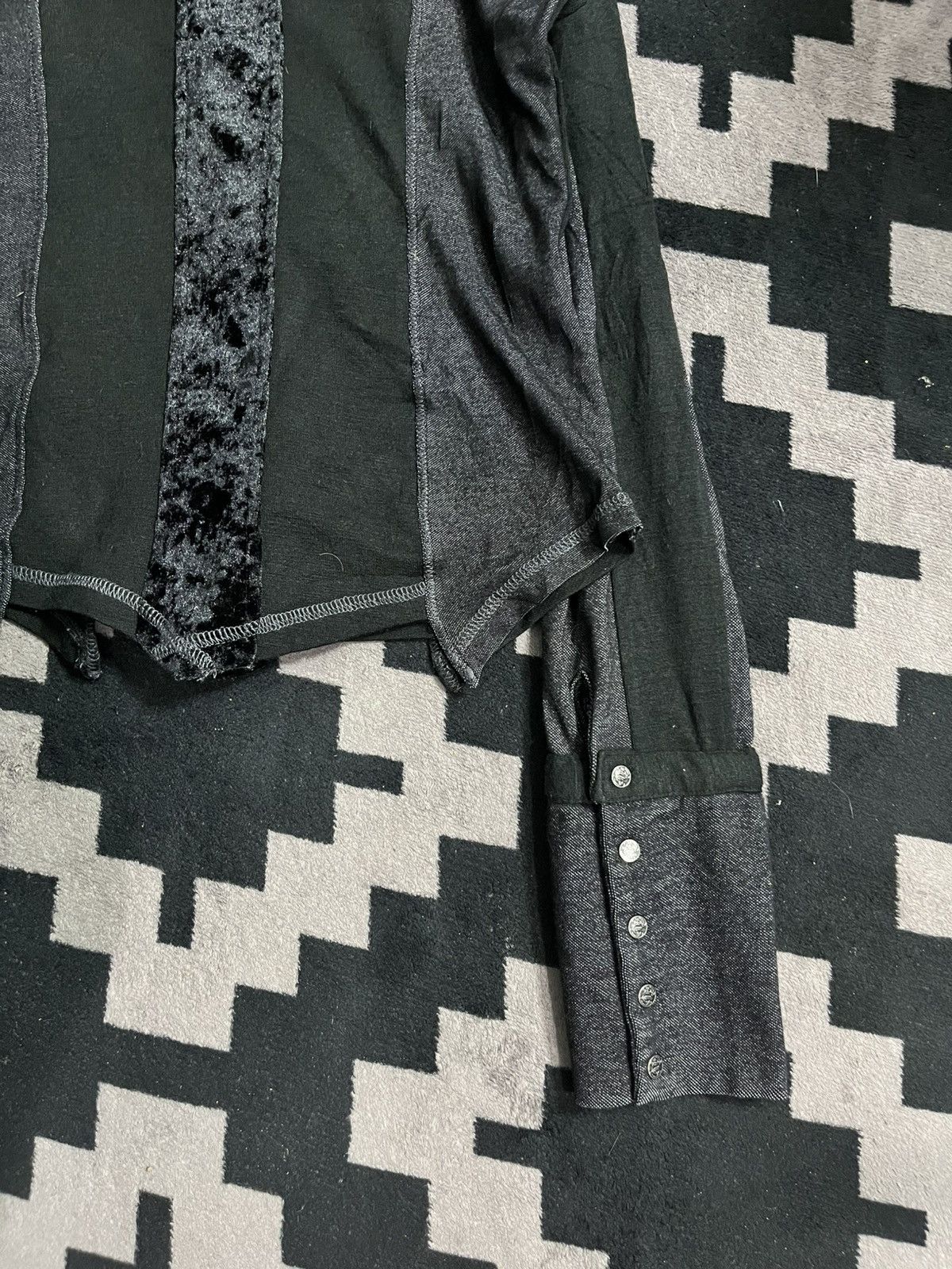 14th Addiction 2000s Ozz Croce triball vampire vkei button shirt Size US M / EU 48-50 / 2 - 5 Thumbnail