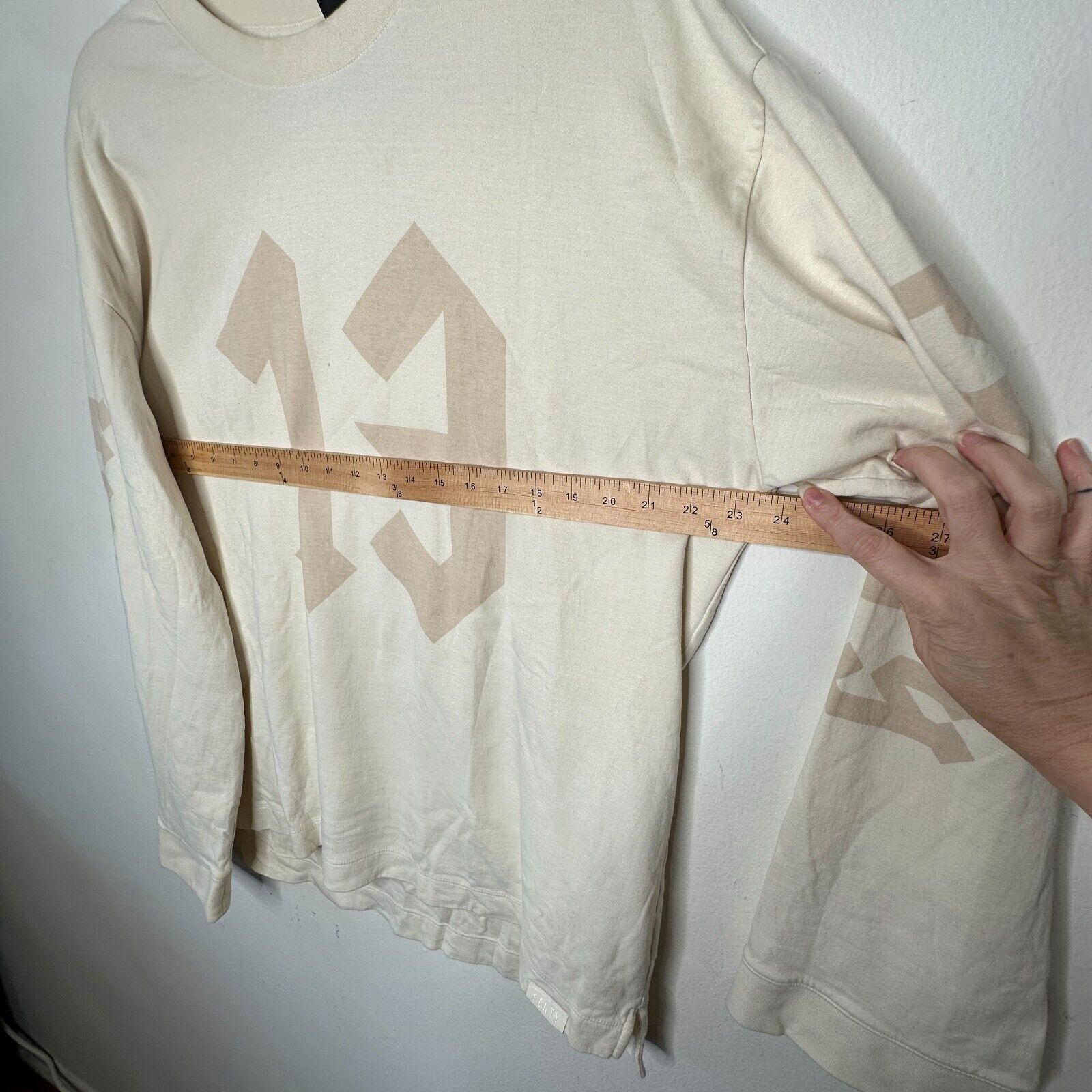 Puma Puma X Rihanna Fenty Tan 13 Graphic Crew Off White Sweater S Size S / US 4 / IT 40 - 13 Thumbnail