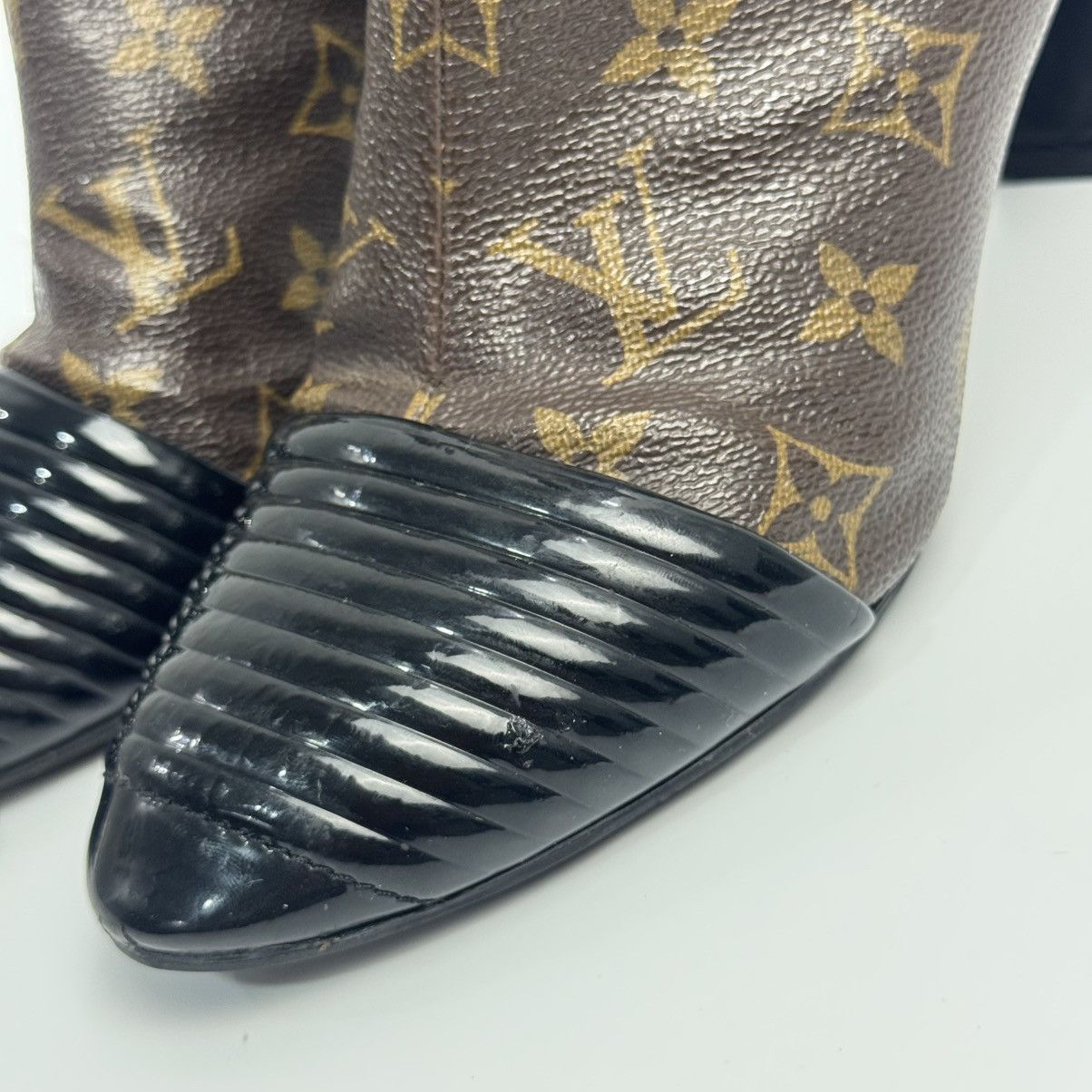 Louis Vuitton Louis Vuitton Monogram Revival Ankle Boots Size US 7.5 / IT 37.5 - 18 Thumbnail