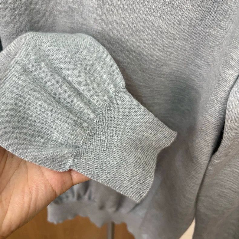 Loro Piana LORO PIANA V-neck cashmere knit sweater Size US M / EU 48-50 / 2 - 4 Thumbnail