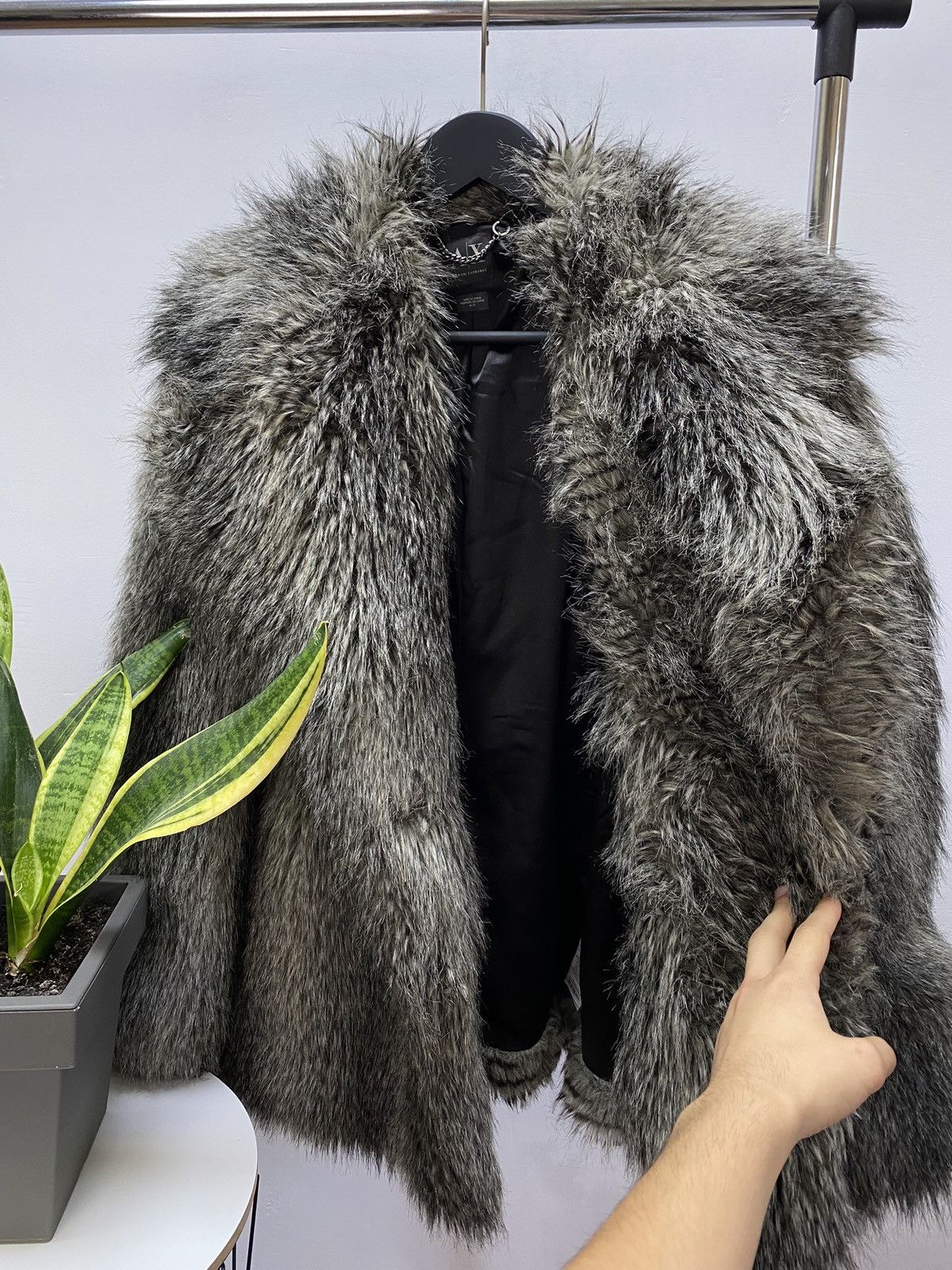 Armani × Vintage Women’s Armani Exchange Fur Coat Jacket Size M / US 6-8 / IT 42-44 - 8 Thumbnail