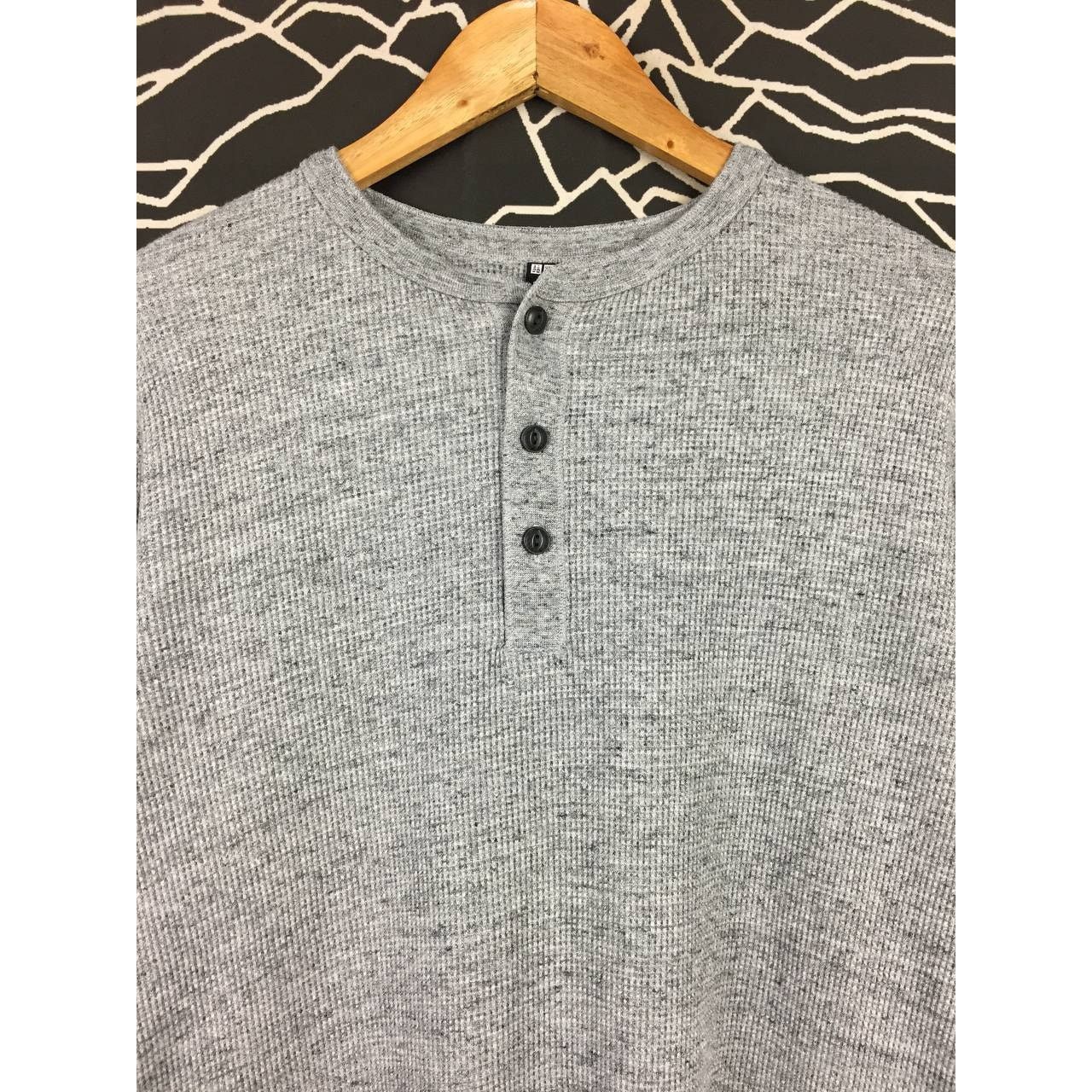 Japanese Brand × Uniqlo Uniqlo Waffle T-Shirt Henley Neck Longsleeve Tee Size L Size US L / EU 52-54 / 3 - 3 Thumbnail