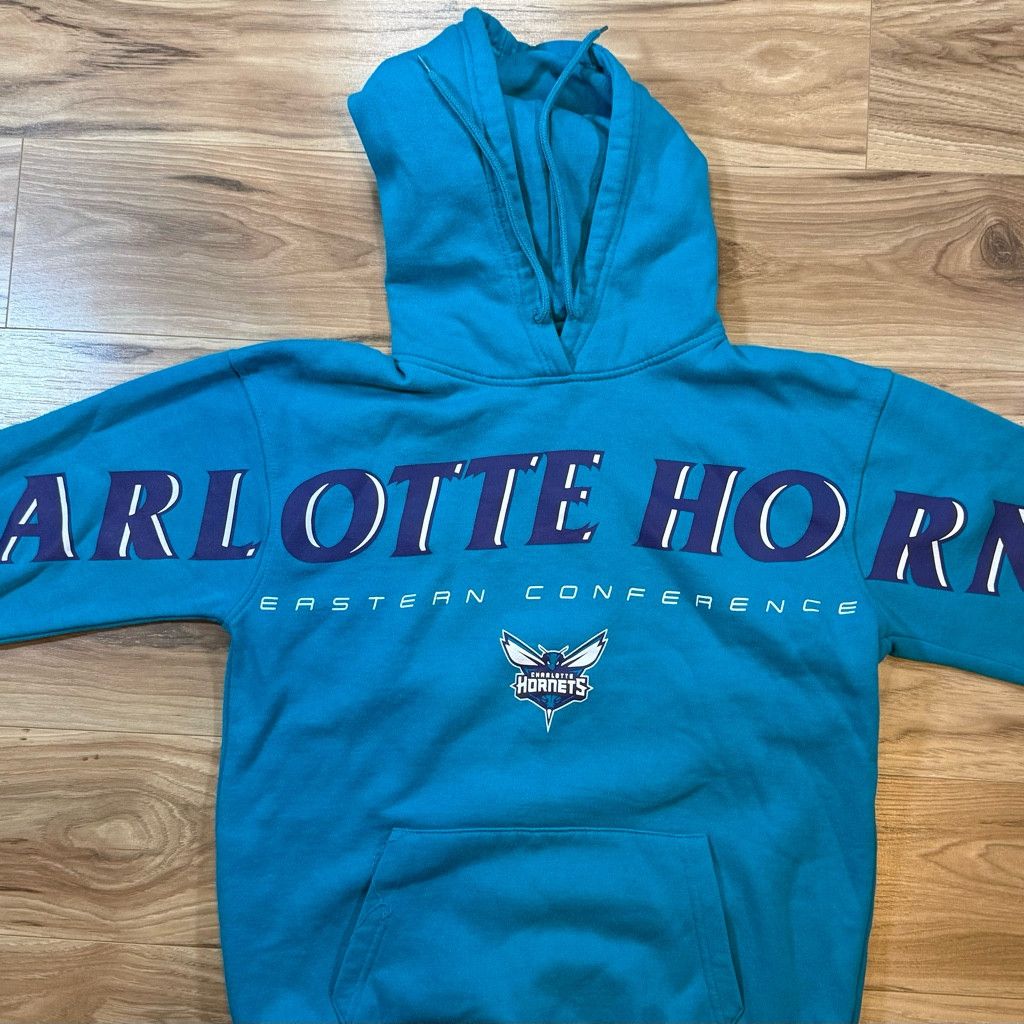 47 Brand UNK Men’s Small Charlotte Hornets Hoodie (loose stitching) Size US S / EU 44-46 / 1 - 1 Thumbnail