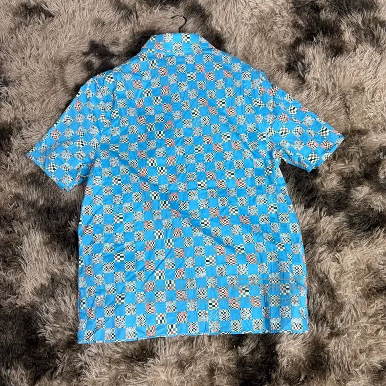Louis Vuitton Louis Vuitton Blue checkered short sleeve shirt Size US M / EU 48-50 / 2 - 2 Thumbnail