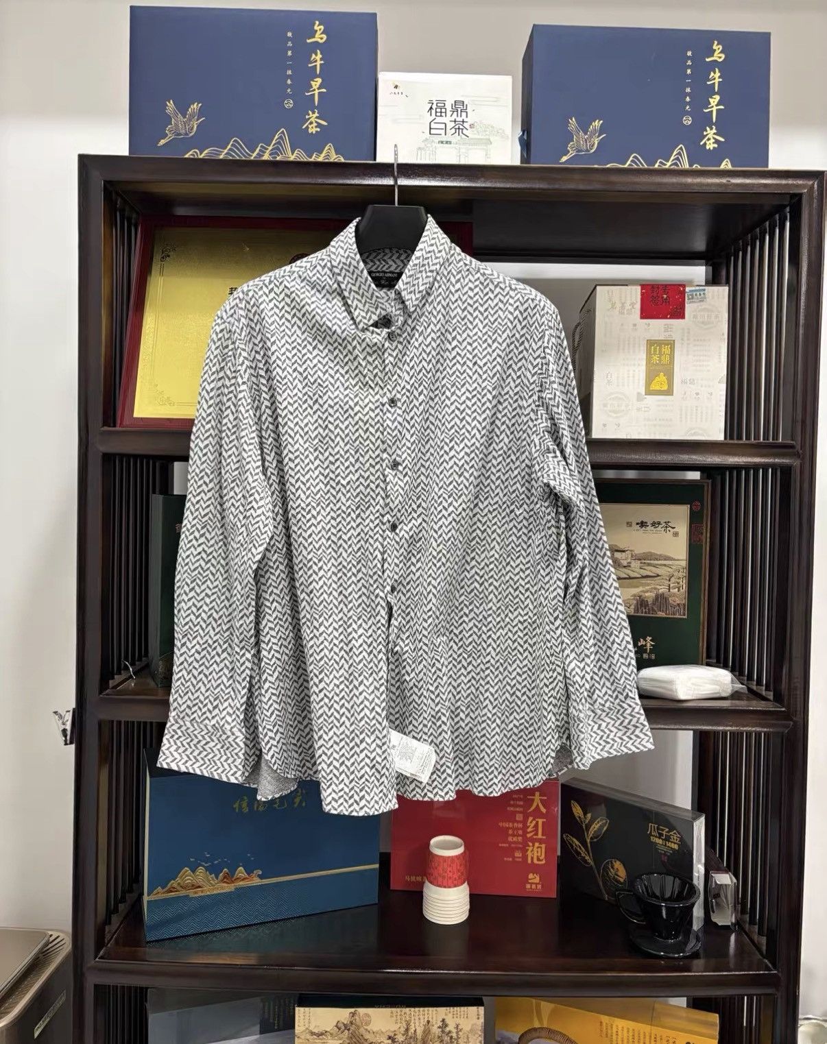 Giorgio Armani Giorgio Armani Mainline Custom Edition Long Sleeve Shirt J2 Size US XL / EU 56 / 4 - 1 Thumbnail