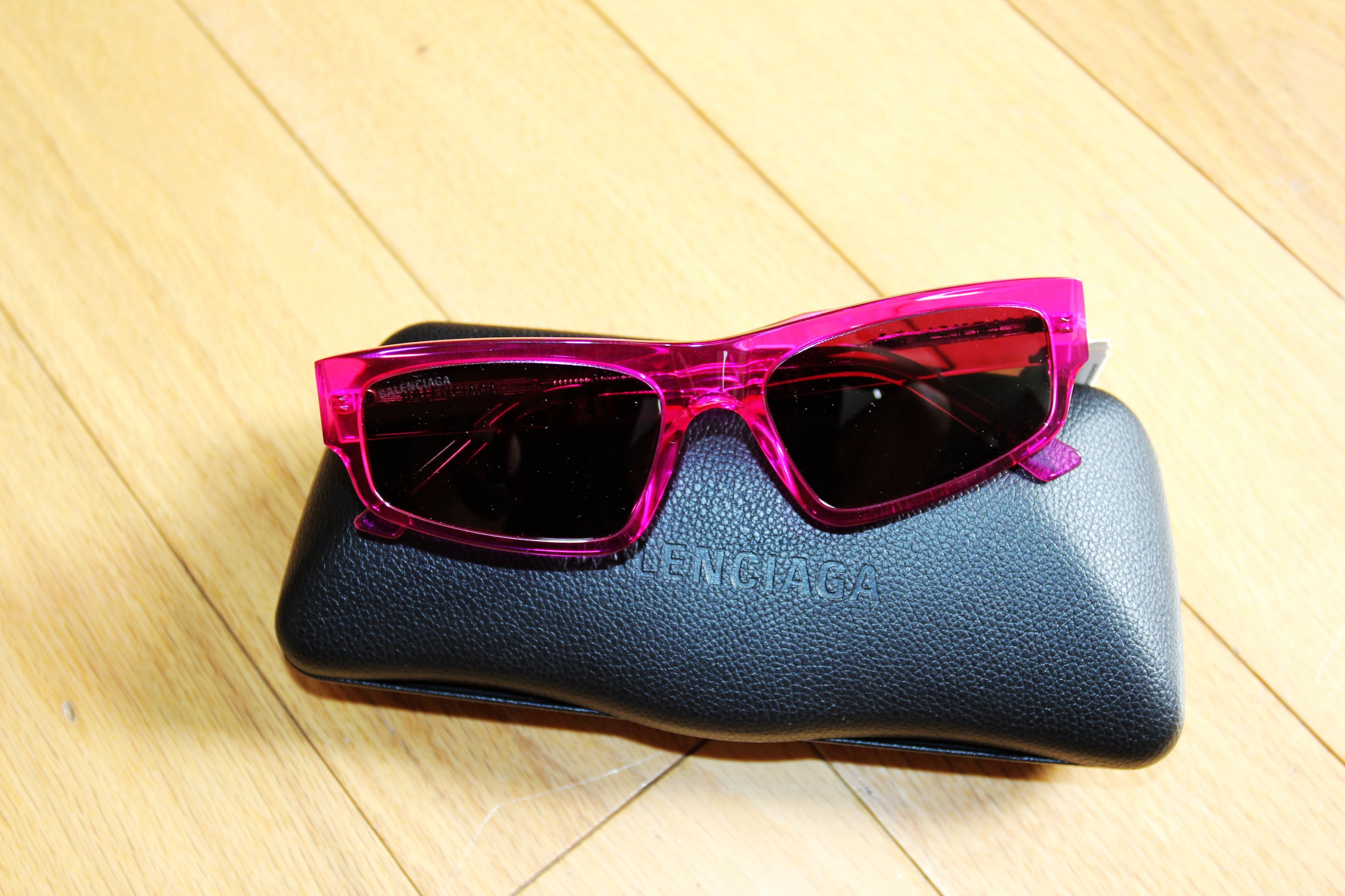 Balenciaga BNWT SS24 BALENCIAGA PINK RECTANGLE FRAME SUNGLASSES Size ONE SIZE - 2 Thumbnail