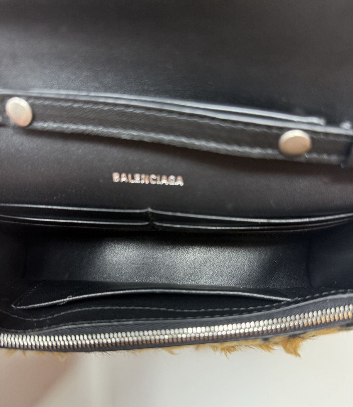 Balenciaga Balenciaga Hourglass Leopard Print Fur Wallet On Chain Size ONE SIZE - 7 Thumbnail