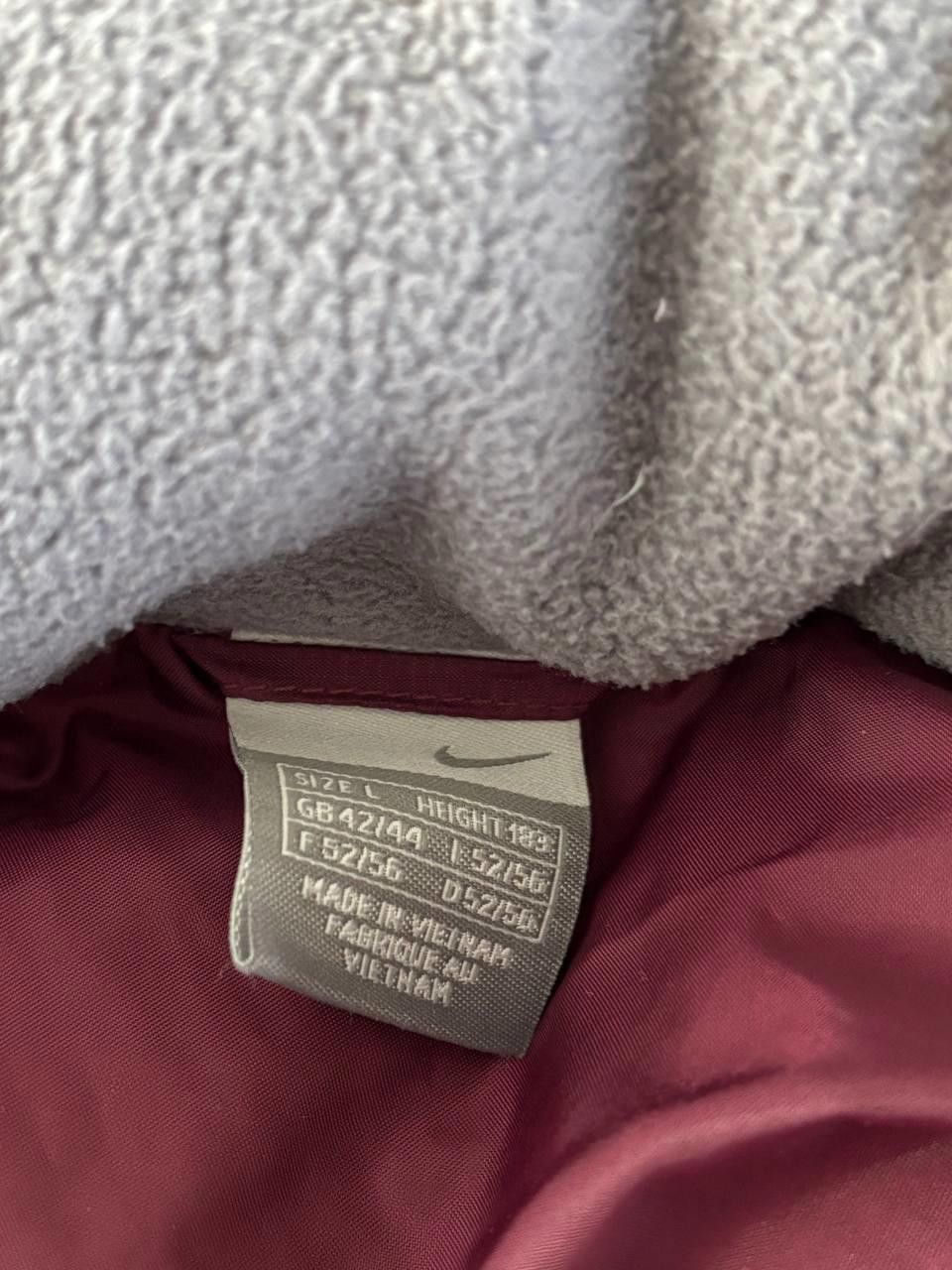 Nike Nike Puffer Jacket Size L Burgundy Full Zip Vintage Size US L / EU 52-54 / 3 - 7 Thumbnail