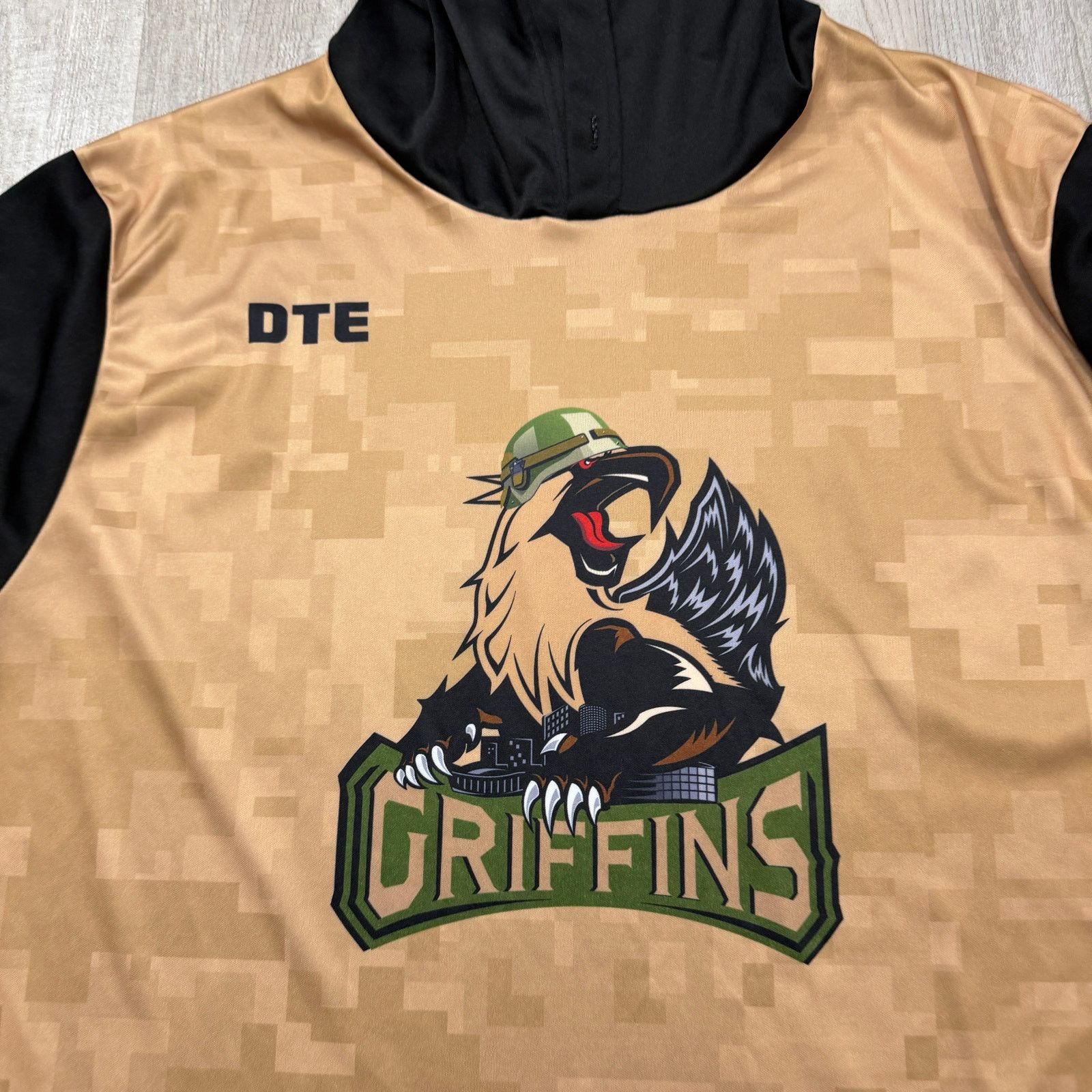 Vintage Grand Rapids Griffins Camo Hooded Shirt Men's Extra Large Size US XL / EU 56 / 4 - 3 Thumbnail