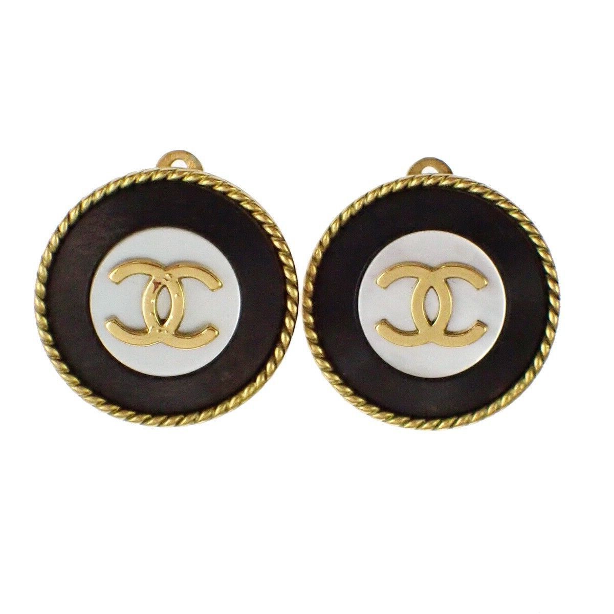 Chanel Chanel Vintage CC Round Button Clip-On Earrings Metal Size ONE SIZE - 1 Thumbnail