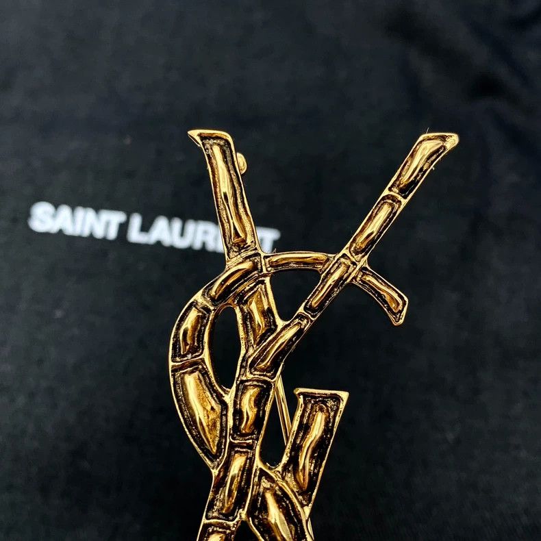 Saint Laurent Paris Saint Laurent Gold crocodile logo brooch 2504-Nextarrow Size ONE SIZE - 3 Thumbnail
