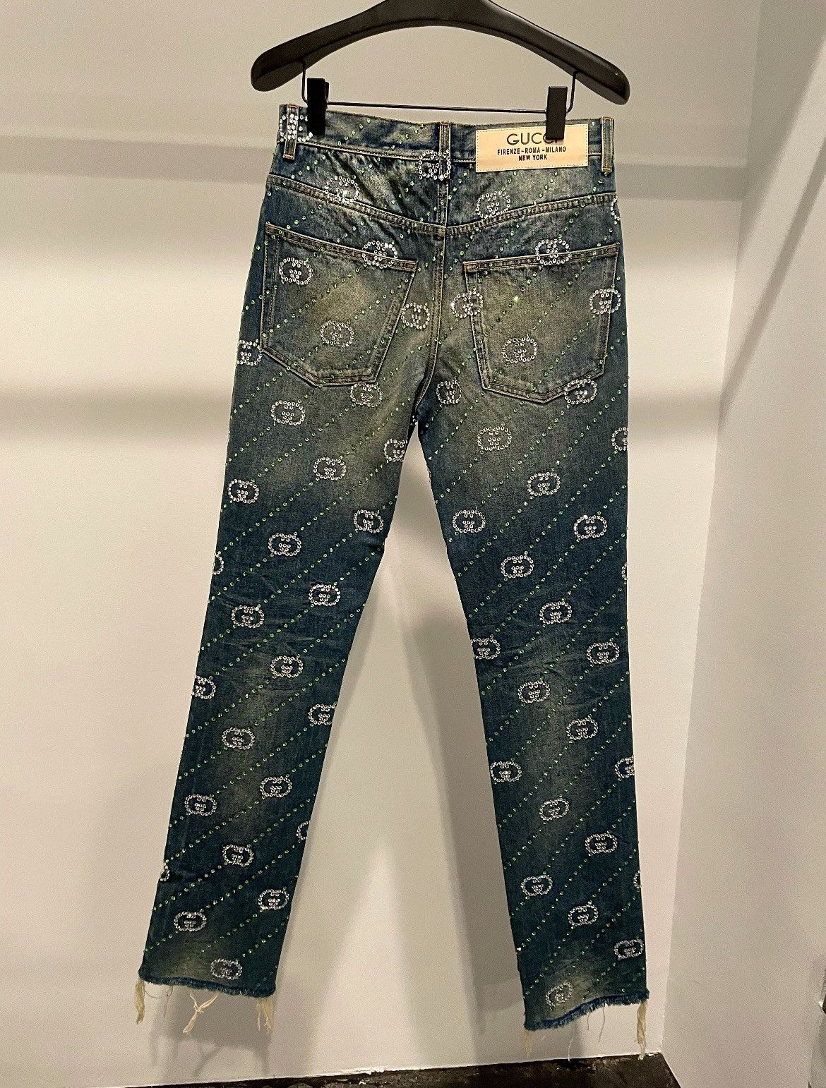 Gucci Straight Leg Frayed Crystal-Embellished Jeans Size US 30 / EU 46 - 2 Thumbnail