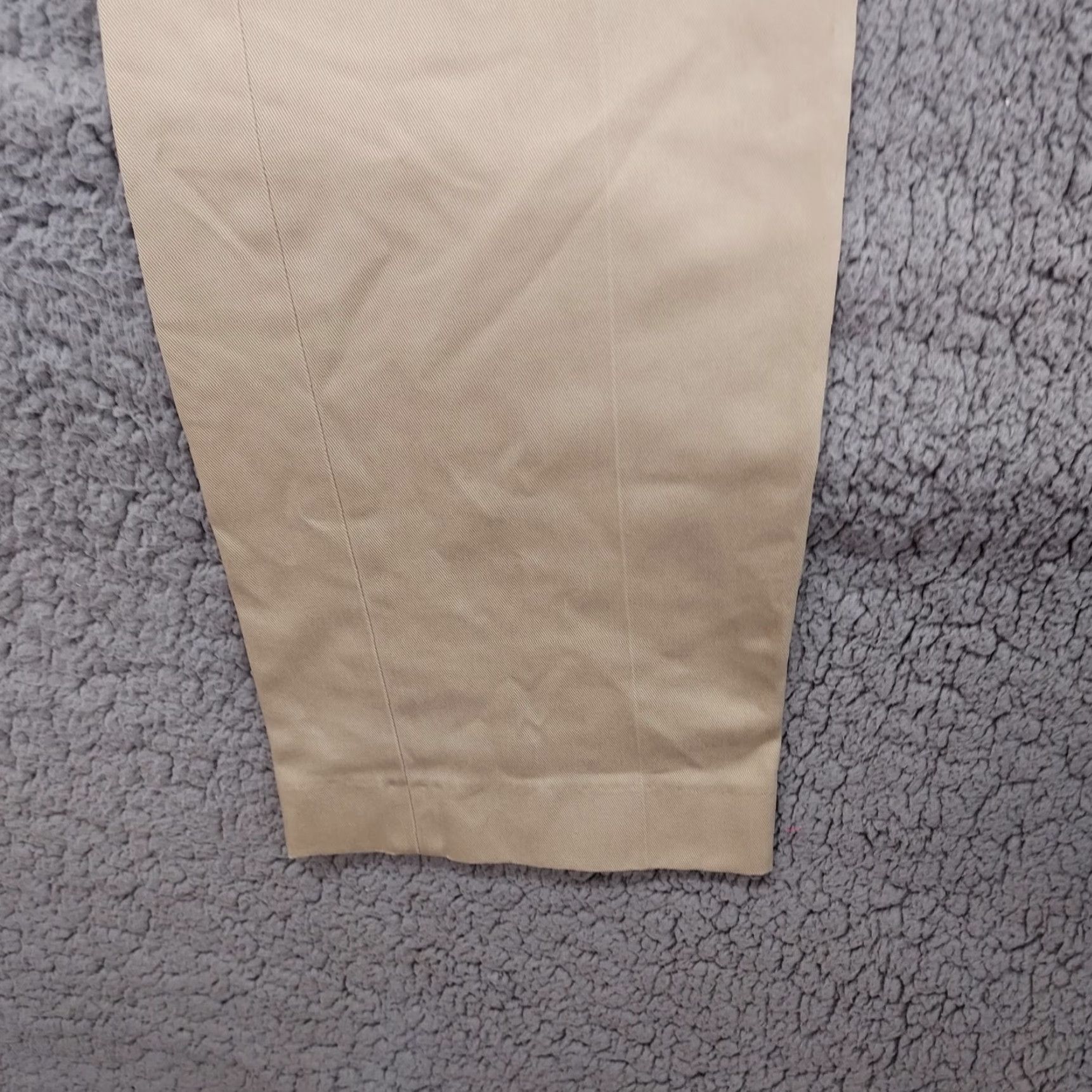 Lands' End Lands' End Pants Men’s 33 Khaki Tailored Fit Regular 33x33.5 Flat Front Straight Leg Zip Hook & Eye Pockets Machine Washable Beig e (Flaw) Size US 33 - 4 Thumbnail