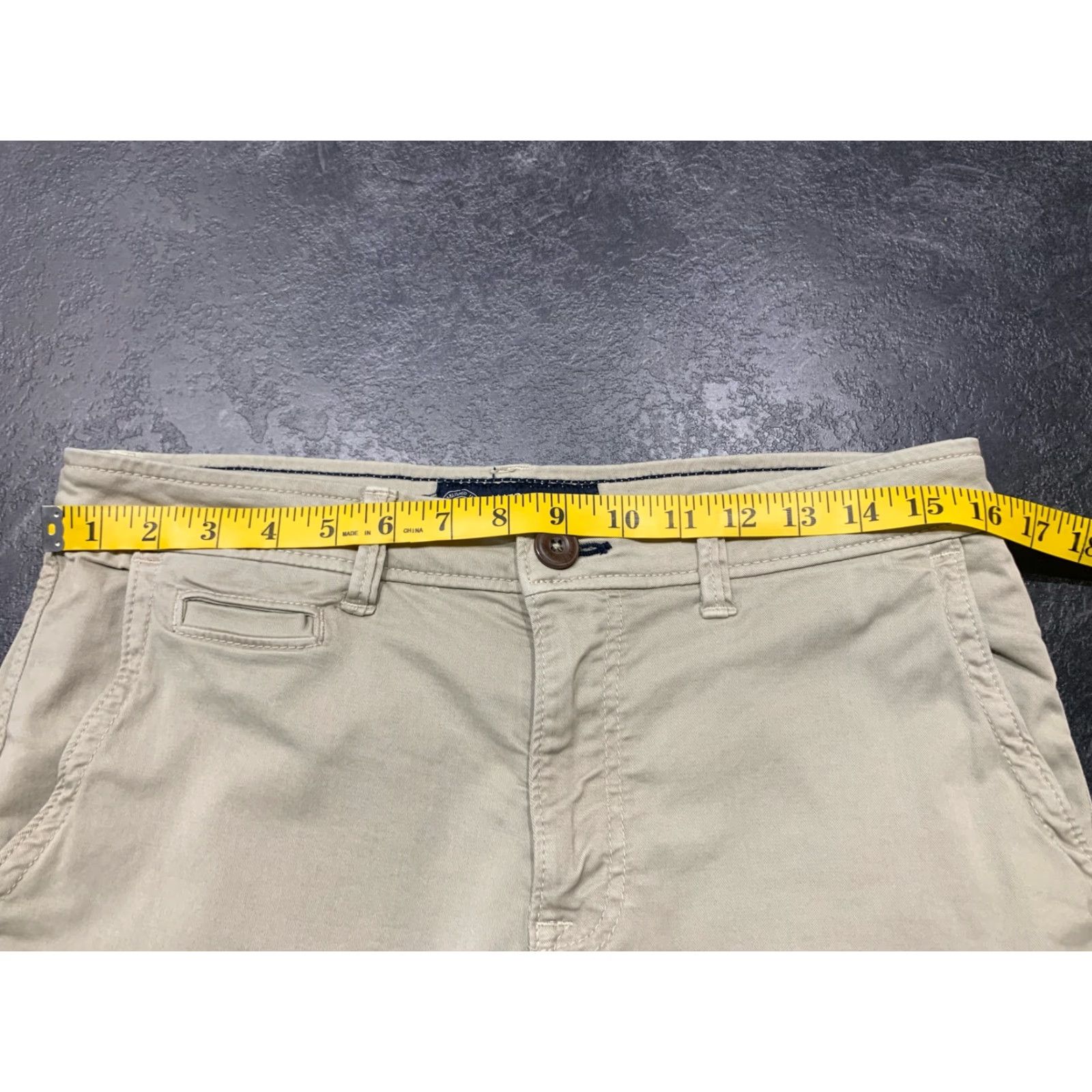 American Eagle Outfitters VINTAGE American Eagle Cargo Shorts Men 30 Waist Tan Cotton Spandex Casual Classic Fit Size US 30 / EU 46 - 7 Thumbnail