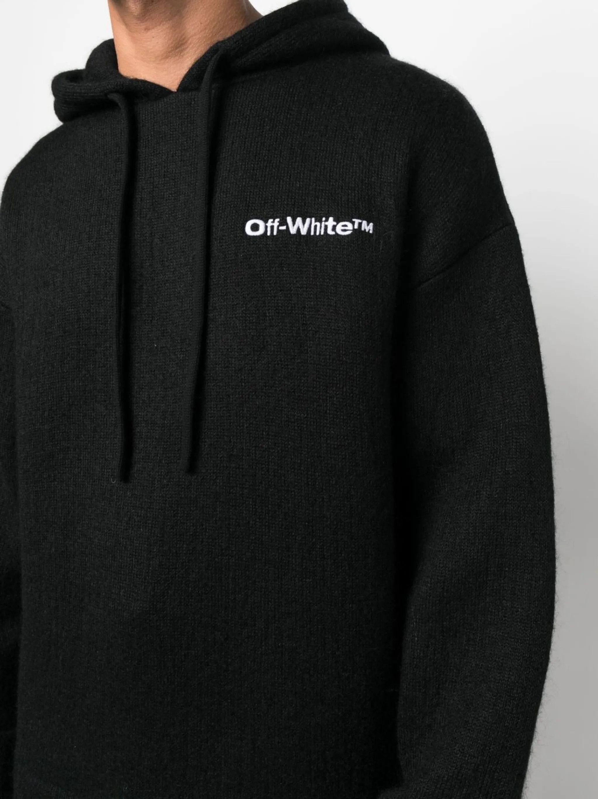 Off-White o1y0325 Logo Hooded Sweater in Black Size US S / EU 44-46 / 1 - 2 Thumbnail