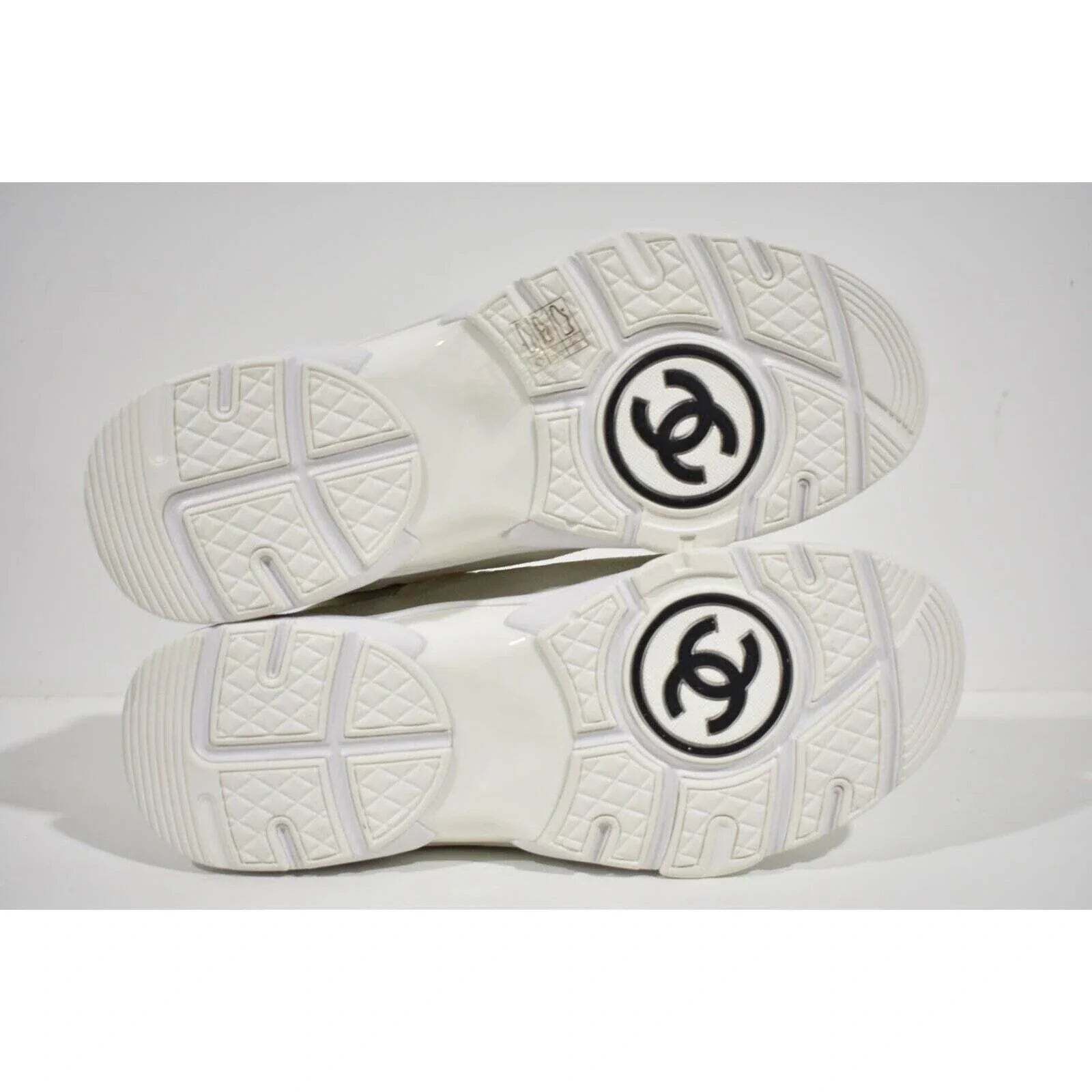 Chanel REV Classic Suede CC Lace Up Flat Runner Trainer Sneaker 37 Size US 7 / IT 37 - 11 Thumbnail