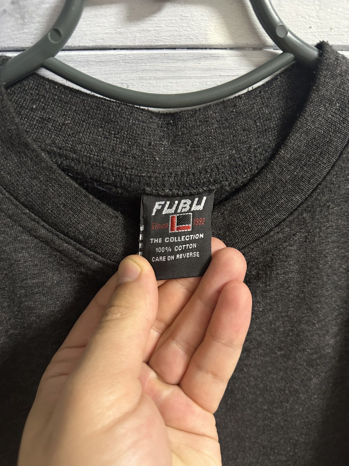 Fubu Rare Vintage Sweatshirt FUBU 1992 Surfing Size L Size US L / EU 52-54 / 3 - 9 Thumbnail