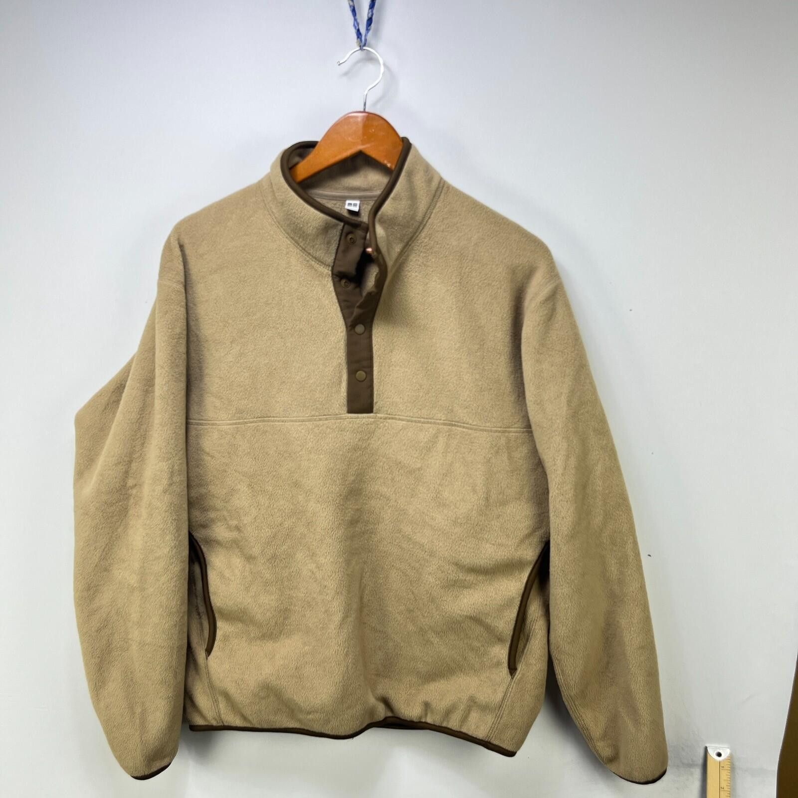 Uniqlo Uniqlo Snap Fleece Sweater Beige Medium Size US M / EU 48-50 / 2 - 1 Thumbnail