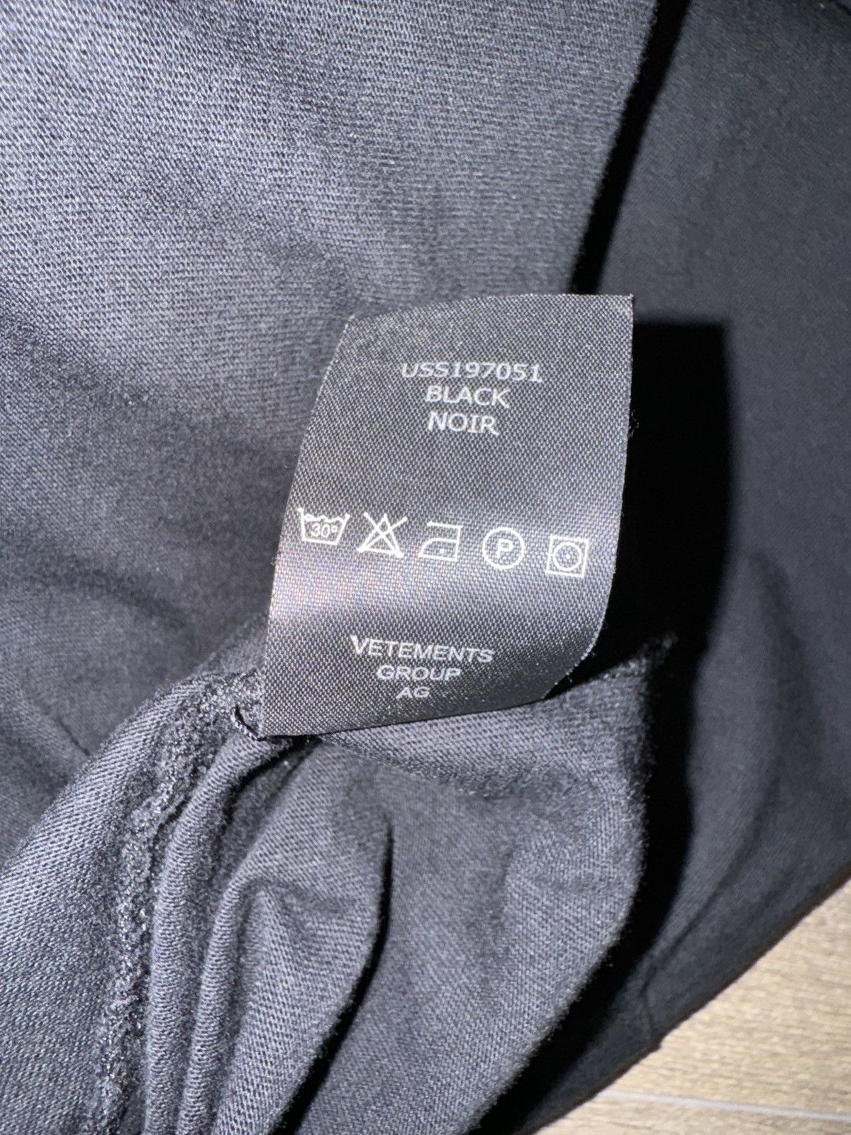 Vetements Vetements T-Shirt Size US L / EU 52-54 / 3 - 6 Thumbnail