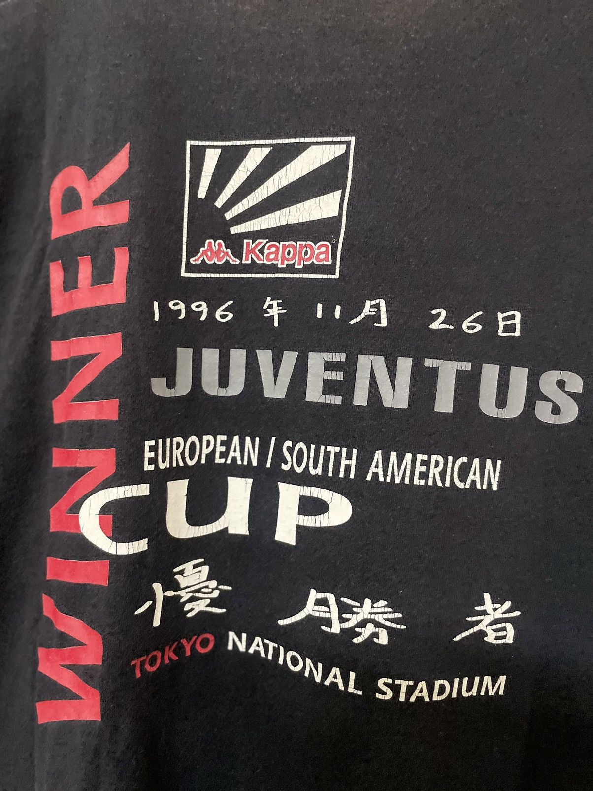 Vintage JUVENTUS 1996 TRAINING FOOTBALL INTERNATIONAL CUP TOKYO TEE Size US XL / EU 56 / 4 - 7 Thumbnail