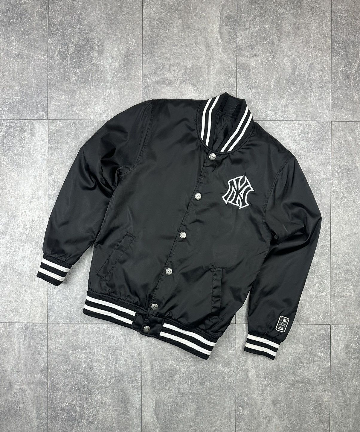 Majestic Majestic New York Yankees Light Y2K Bomber Jacket Size US S / EU 44-46 / 1 - 1 Thumbnail