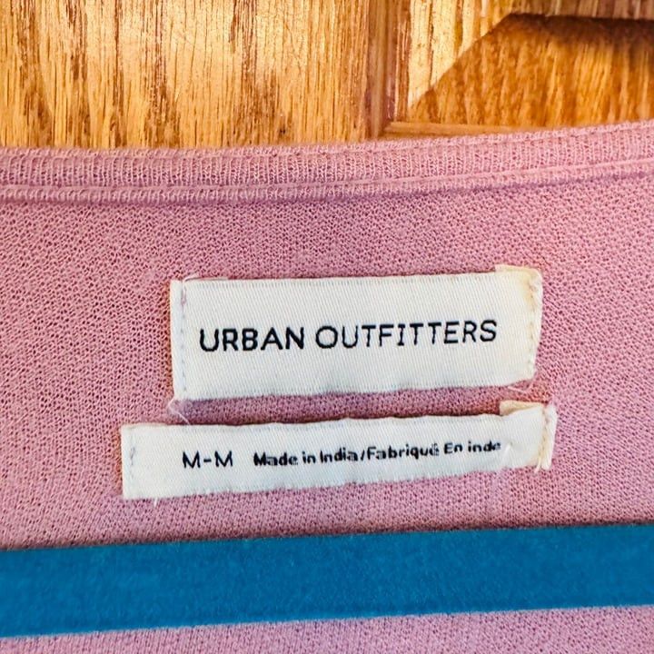 Urban Outfitters Urban Outfitters Women's Pink Rose Cropped V-Neck Blouse M Size M / US 6-8 / IT 42-44 - 3 Thumbnail
