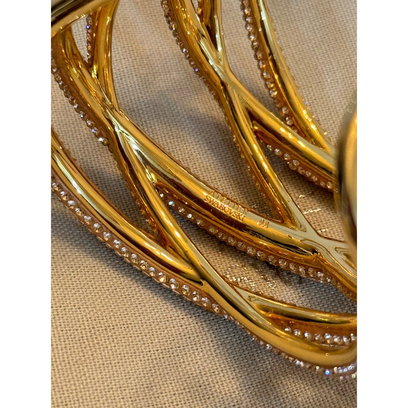 Swarovski Swarovski Atelier Tigris cuff Pink, Gold-tone plated Size ONE SIZE - 5 Thumbnail