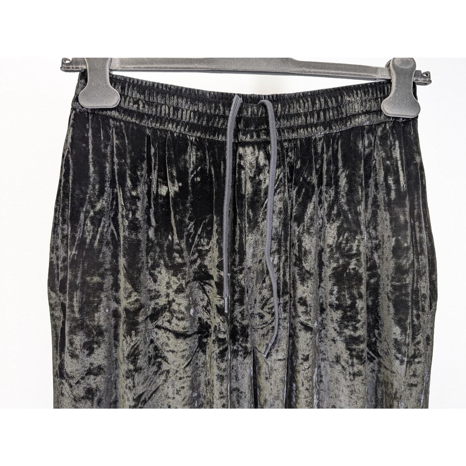 Balenciaga o1rshd1 Baggy Pants BB Paris Icon Shiny Velvet in Black Size US 32 / EU 48 - 9 Thumbnail