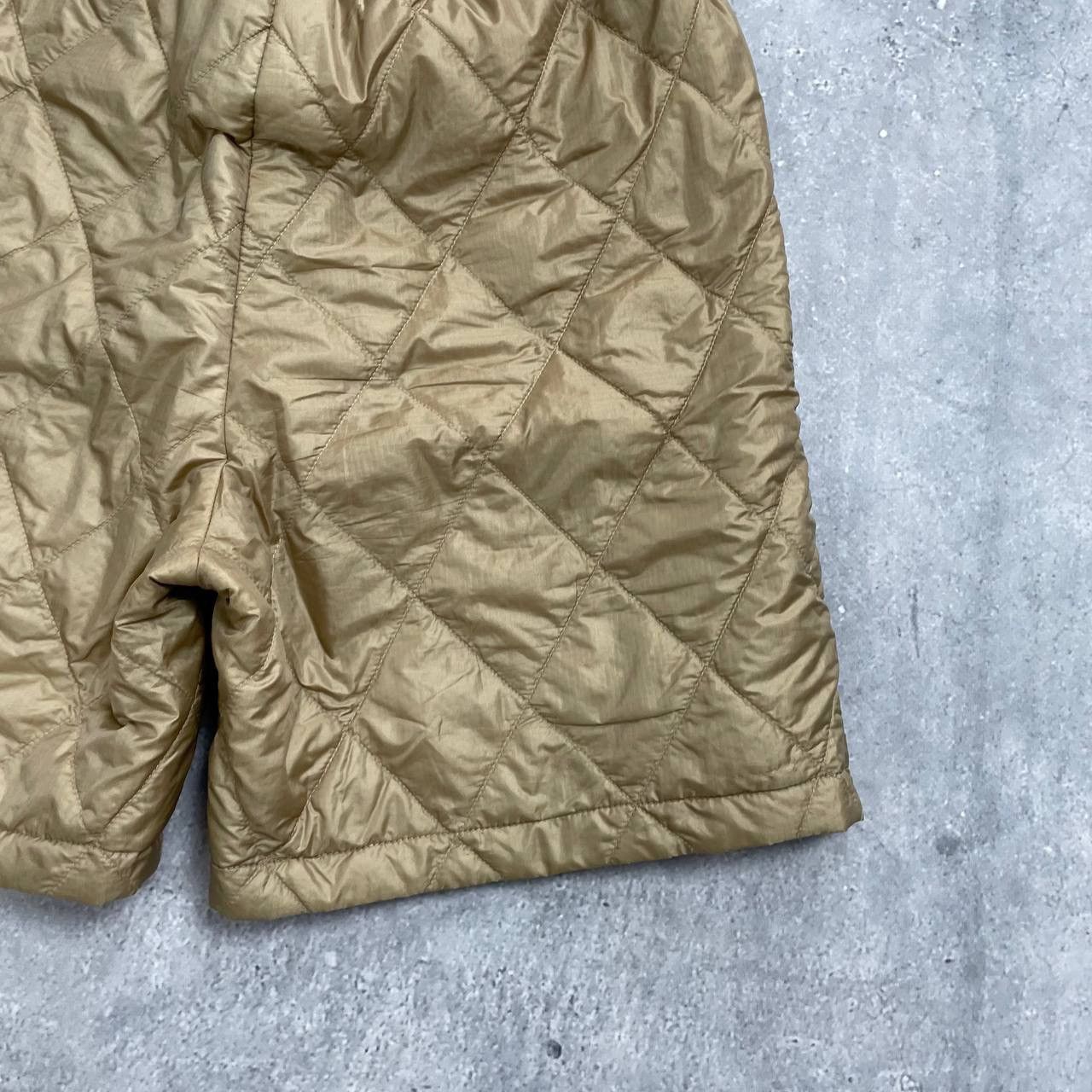 Japanese Brand × Montbell Montbell Reversible Thermawrap Shorts Women's Red/ Gold Size 26" / US 2 / IT 38 - 13 Thumbnail