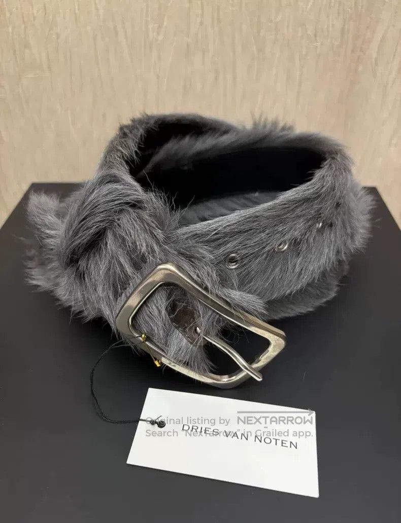 Dries Van Noten Dries Van Noten MAO MAO has a grey band around his waist Size ONE SIZE - 7 Thumbnail