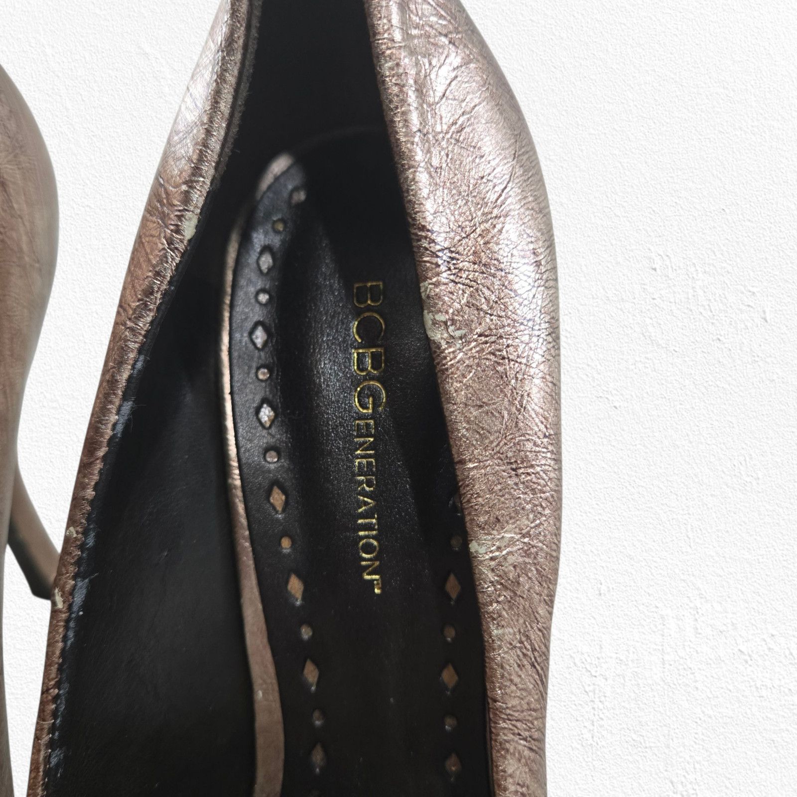 Bcbgmaxazria BCBGeneration Bronze Metallic Peep Toe Stiletto Heels Size 9 Size US 9 / IT 39 - 9 Thumbnail