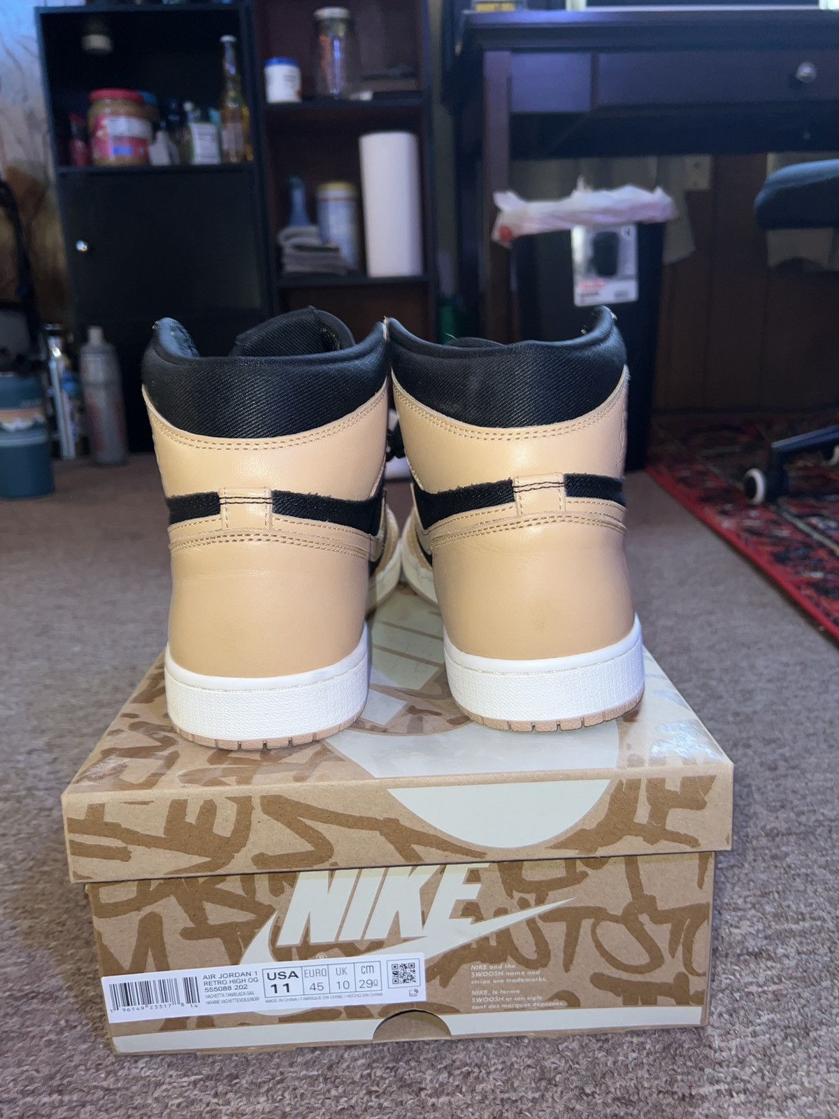 Jordan Brand × Nike Air Jordan 1 Retro High OG Size US 11 / EU 44 - 4 Thumbnail