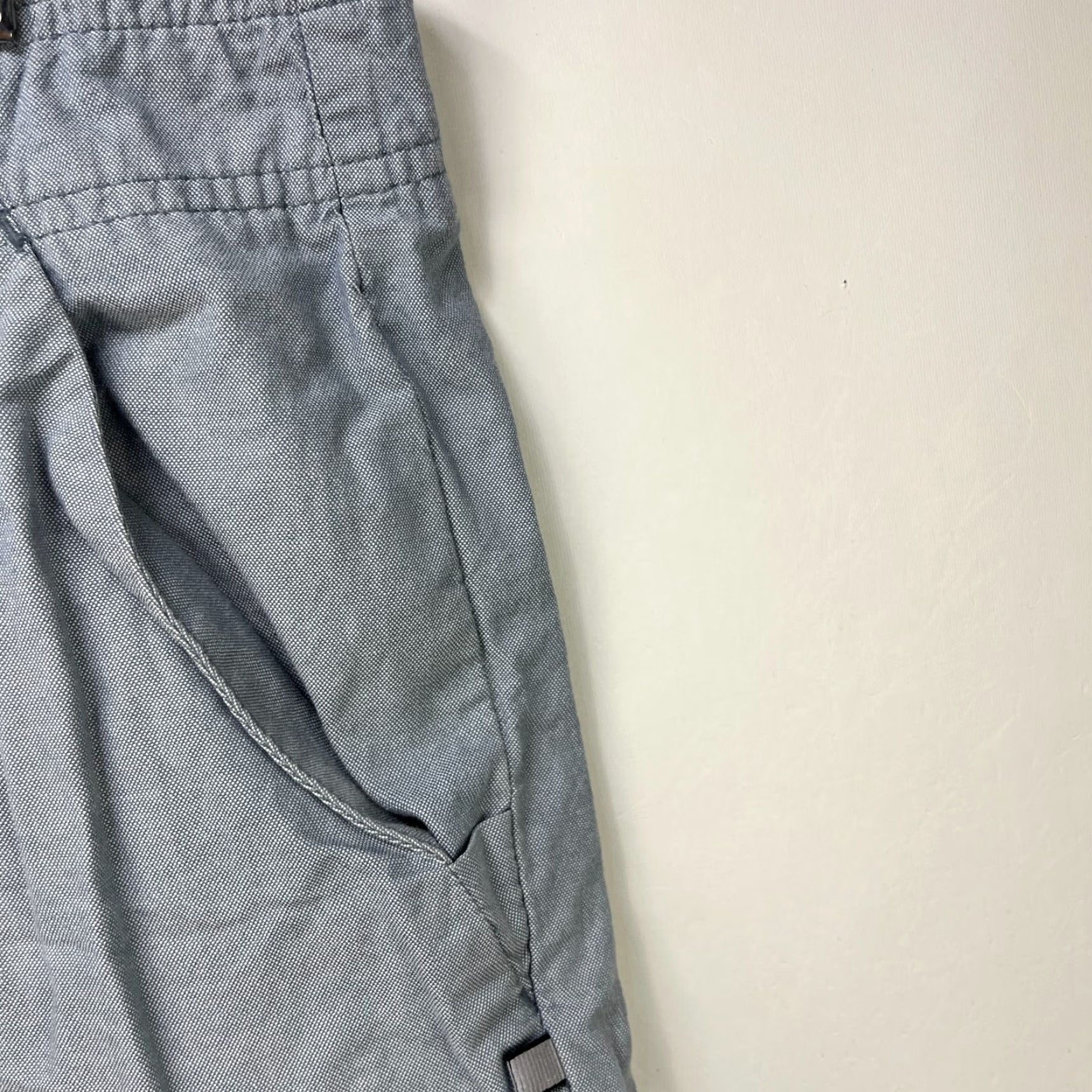 Oakley VINTAGE Oakley Shorts Mens 34 Slim Gray Knit Casual 90s Y2K Style" Size US 34 / EU 50 - 5 Thumbnail