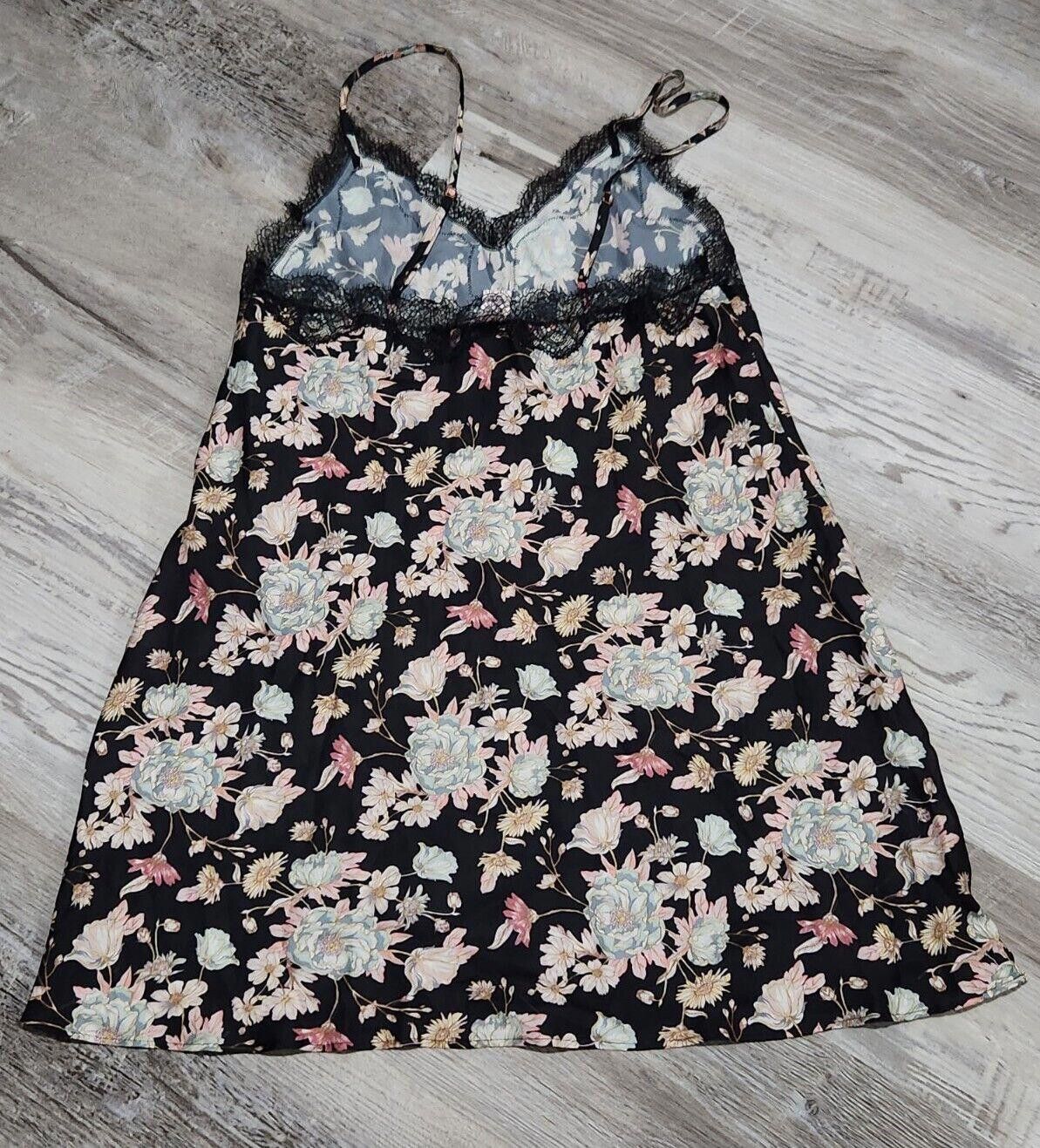 Designer Victoria Seceret Teddy Extra Small Black Floral Night Pajama Size ONE SIZE - 2 Thumbnail