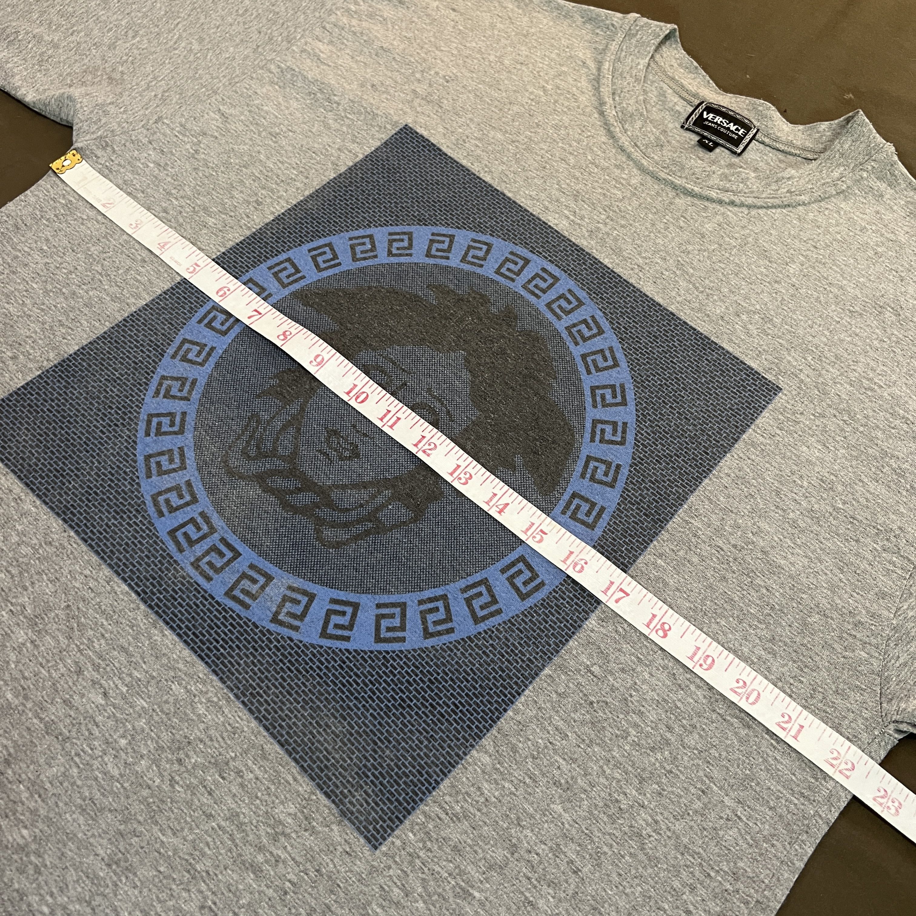 Designer × Versace Jeans Couture × Vintage Vintage Versace Jeans Couture Medusa Big Logo Tee Size US XL / EU 56 / 4 - 7 Thumbnail